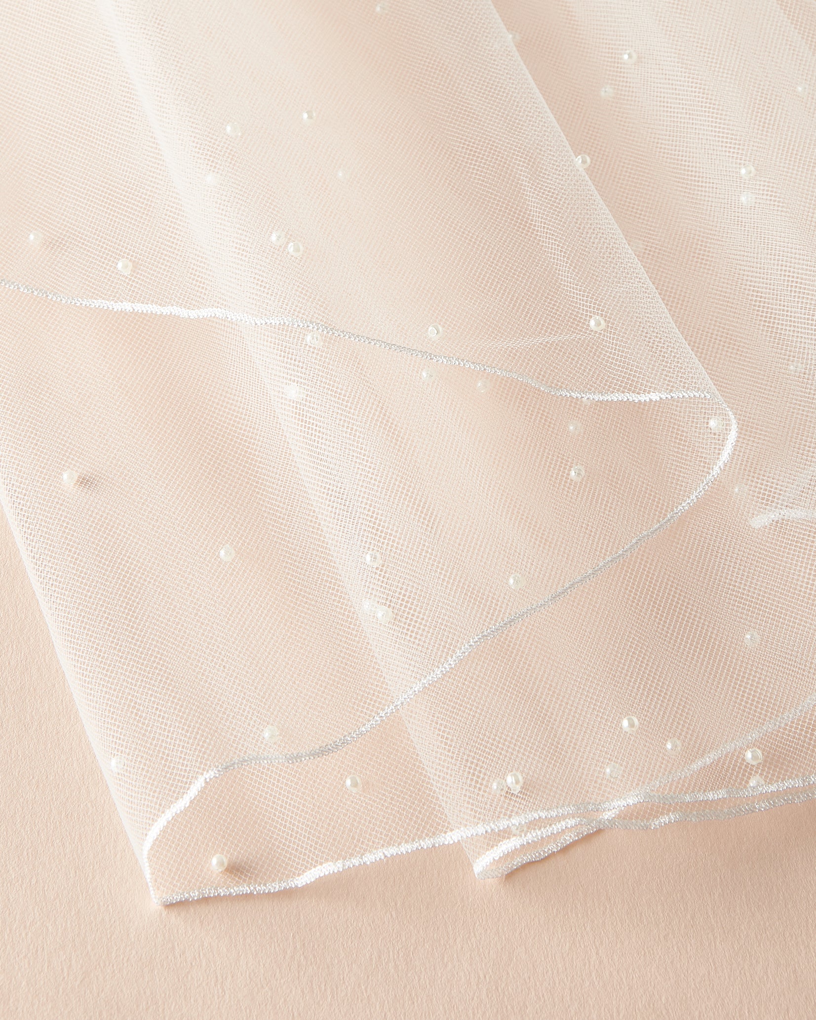 Elegant Scattered Pearl Veil with Pencil Edge - Perfect for Bridal Weddings, Prom Dances & Special Occasions