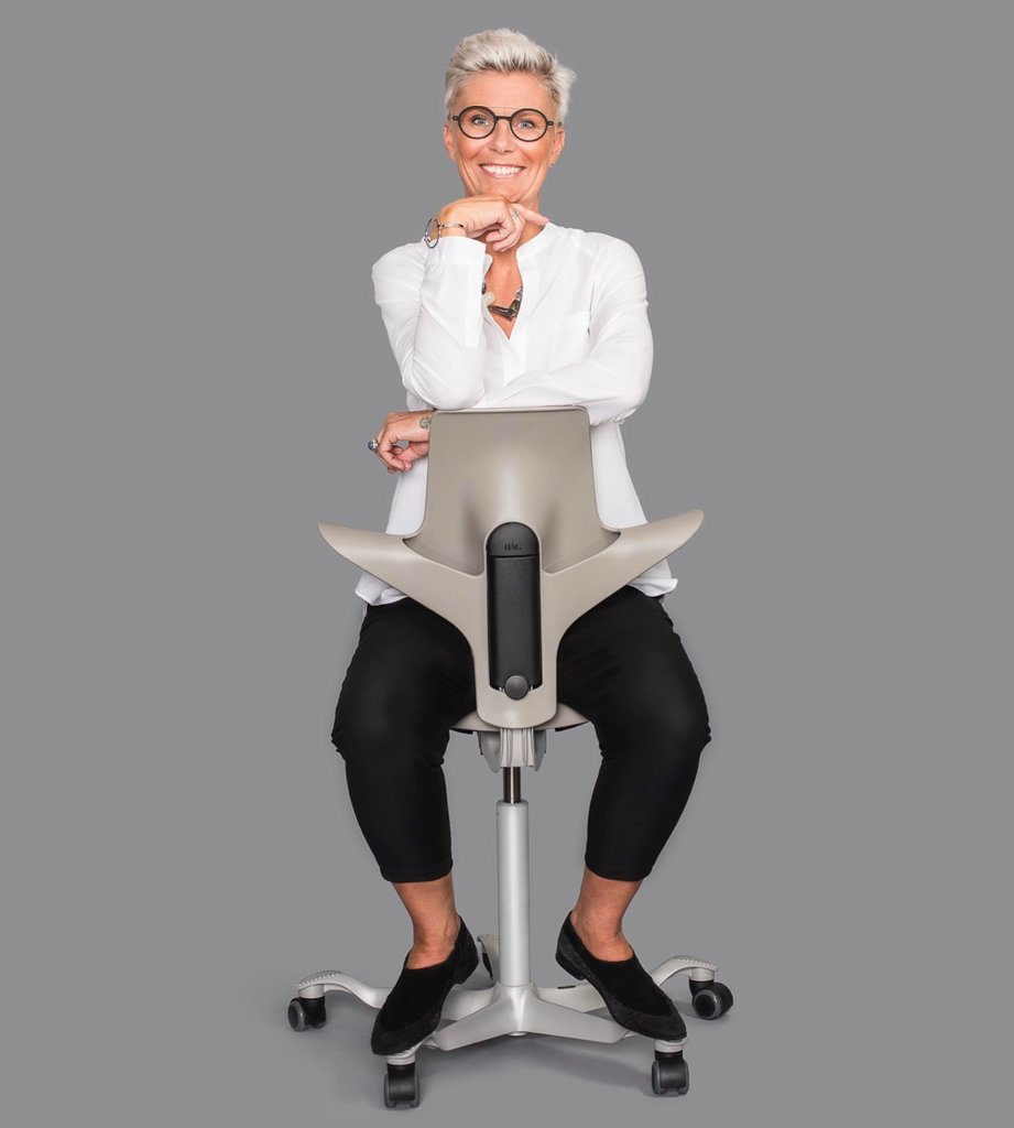 HÅG Capisco Puls 8010 Ergonomic Office Chair - Adjustable Height & Tilt for Home & Workspace - Perfect for Standing Desks, Gaming & Long Work Sessions