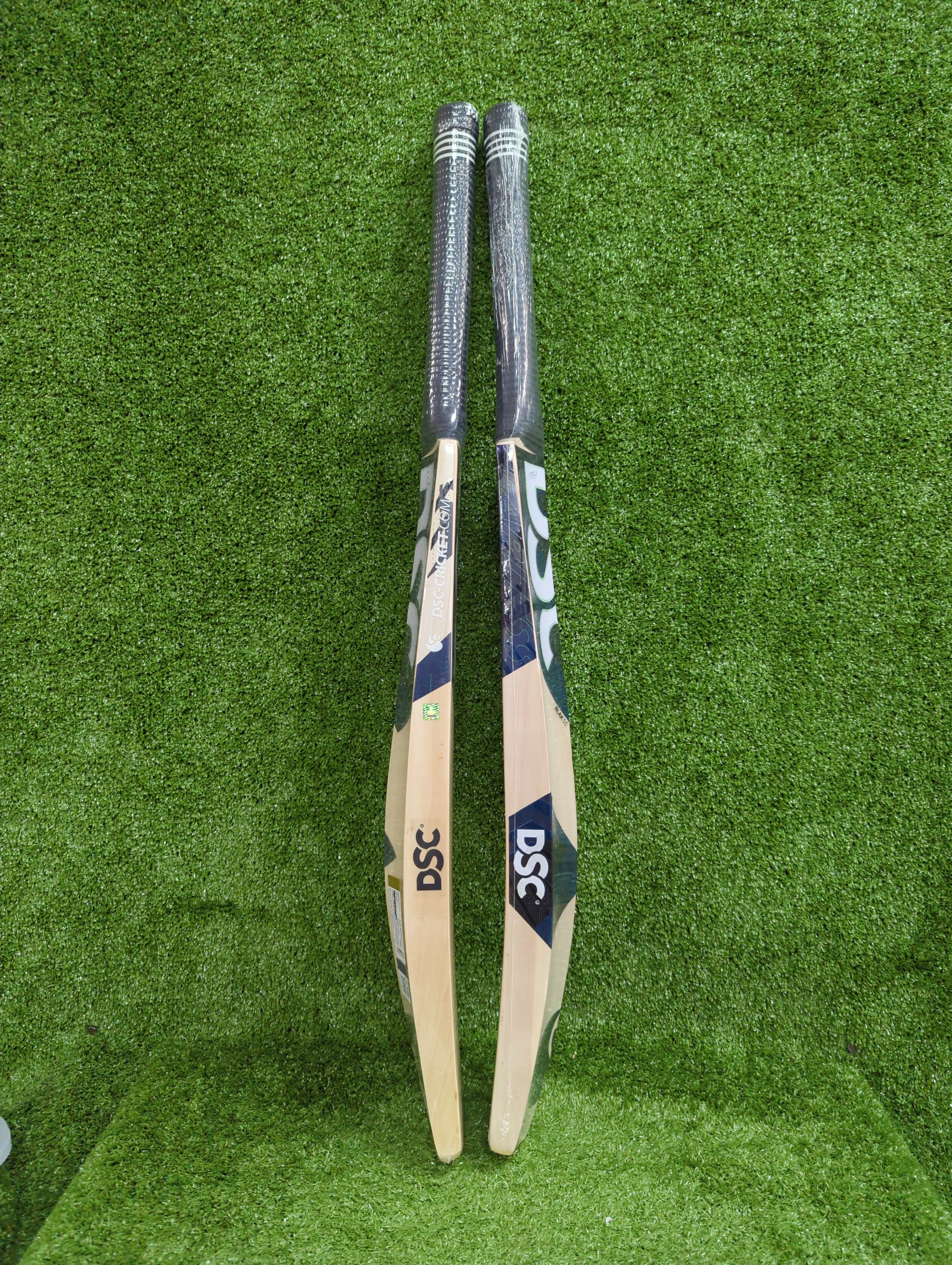 Premium DSC BLAK 55 Adult Cricket Bat - Kashmir Willow with Perfect Weight Balance - Ideal for Club Matches & Professional Practice Sessions