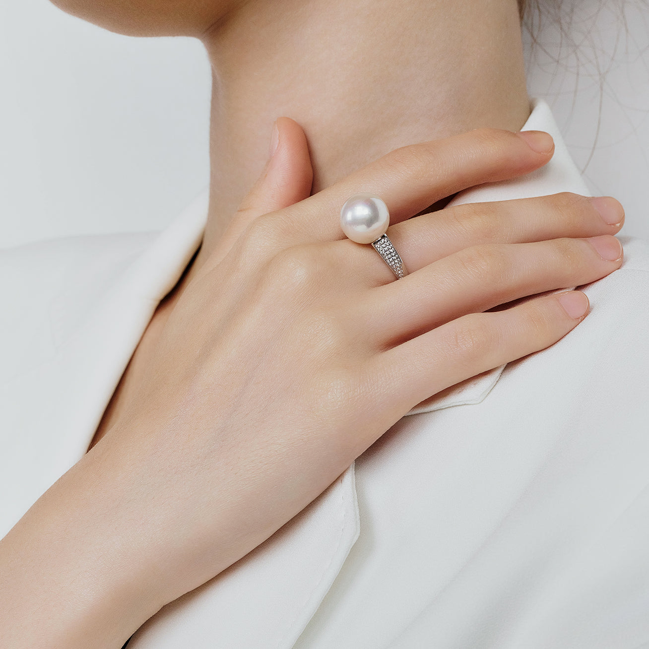 18K Gold Edison Pearl Ring KR00108 - Elegant Pearl Jewelry for Women, Perfect for Weddings, Anniversaries & Special Occasions