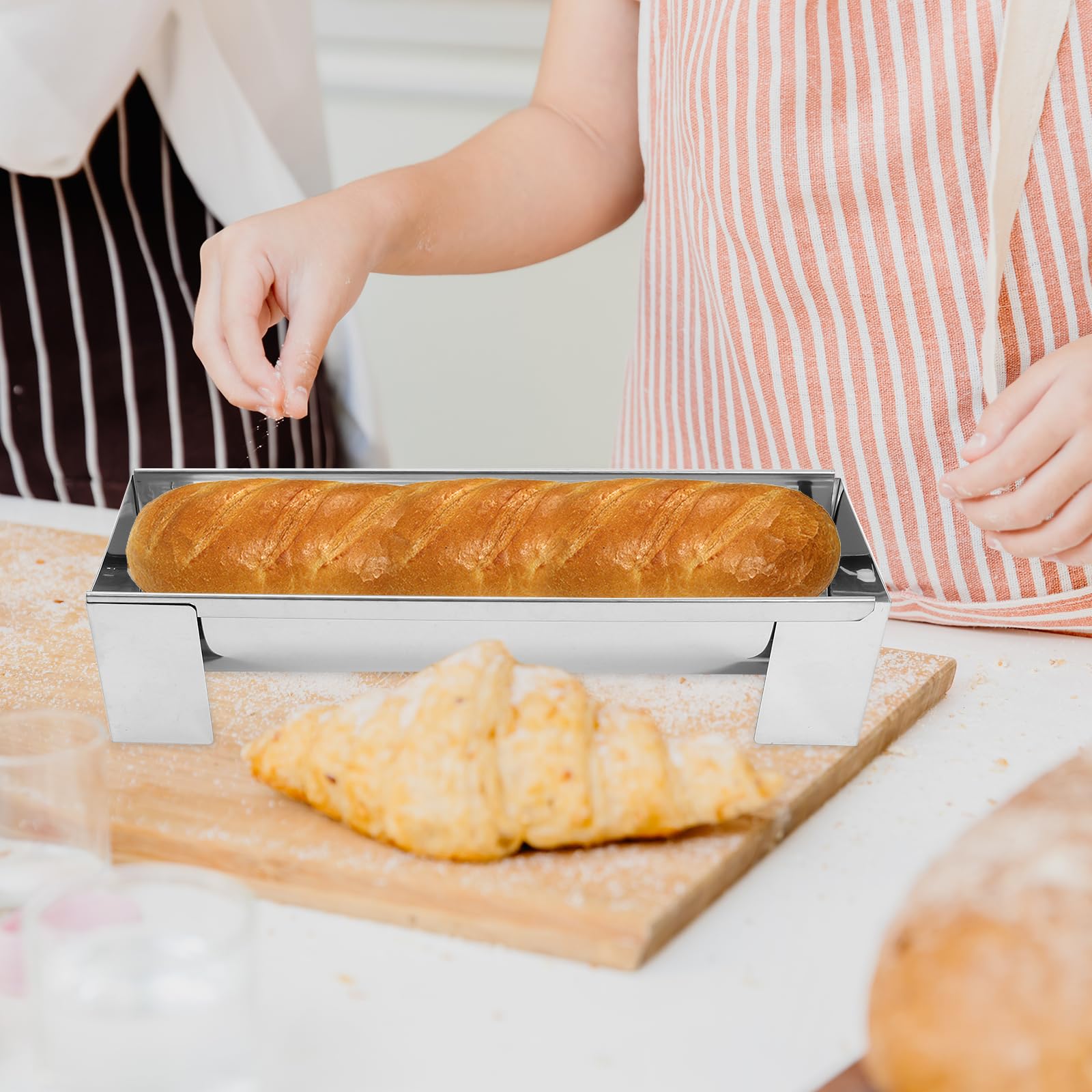 Hemoton U-Shape Cake Mold - Stainless Steel Bakeware for Cranberry Biscuit, Bread & Cake Baking - Perfect for Home Bakers & Professional Chefs (Use for Holiday Treats, Party Desserts & Homemade Pastries)