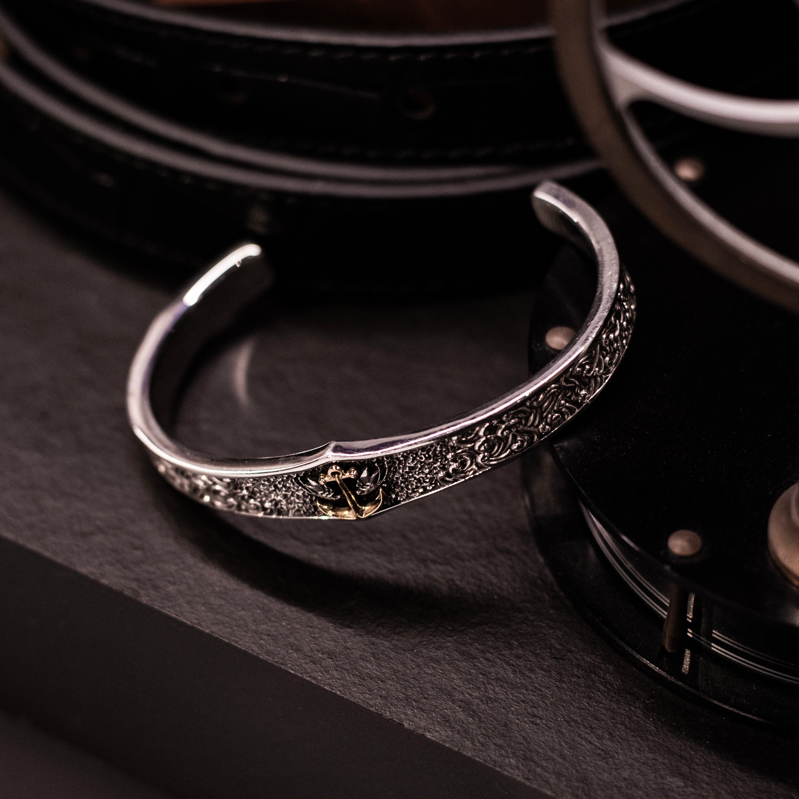 Anchor Cuff ENDEAVOUR - Premium Nautical Bracelet for Men & Women - Perfect for Sailing, Beach Outings & Marine-Themed Gifts