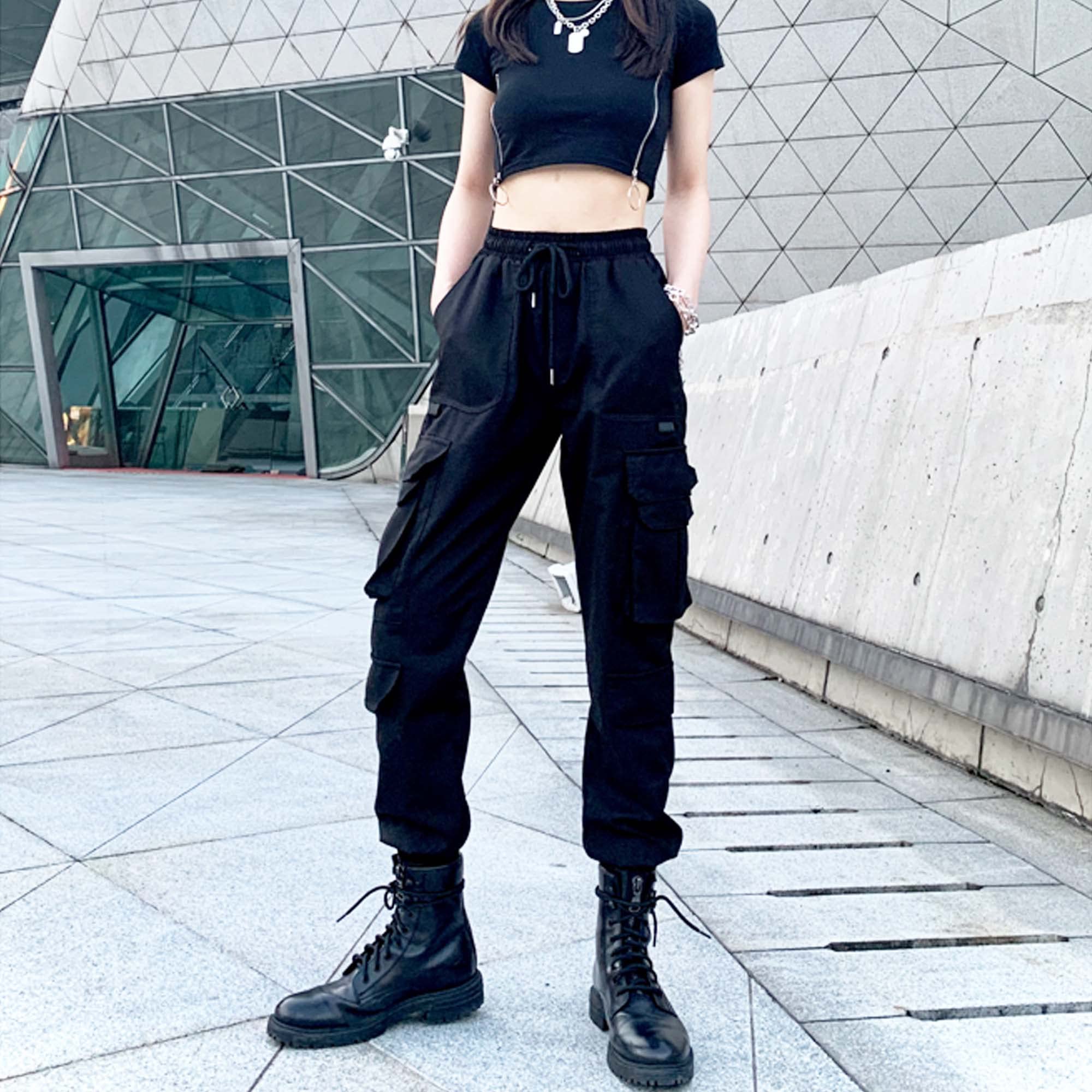 MEINVQIAOTI Women's Gothic Baggy Hip Hop Cargo Sweatpants - High Waist Multi-Pocket Black Joggers for Streetwear & Casual Outfits