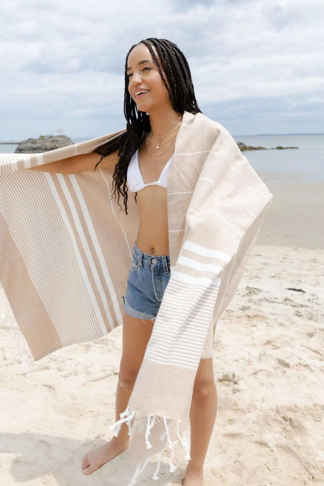 Bold Stripes Sand Towel - Soft & Absorbent Beach Towel for Pool, Sunbathing & Travel - Quick Dry & Lightweight
