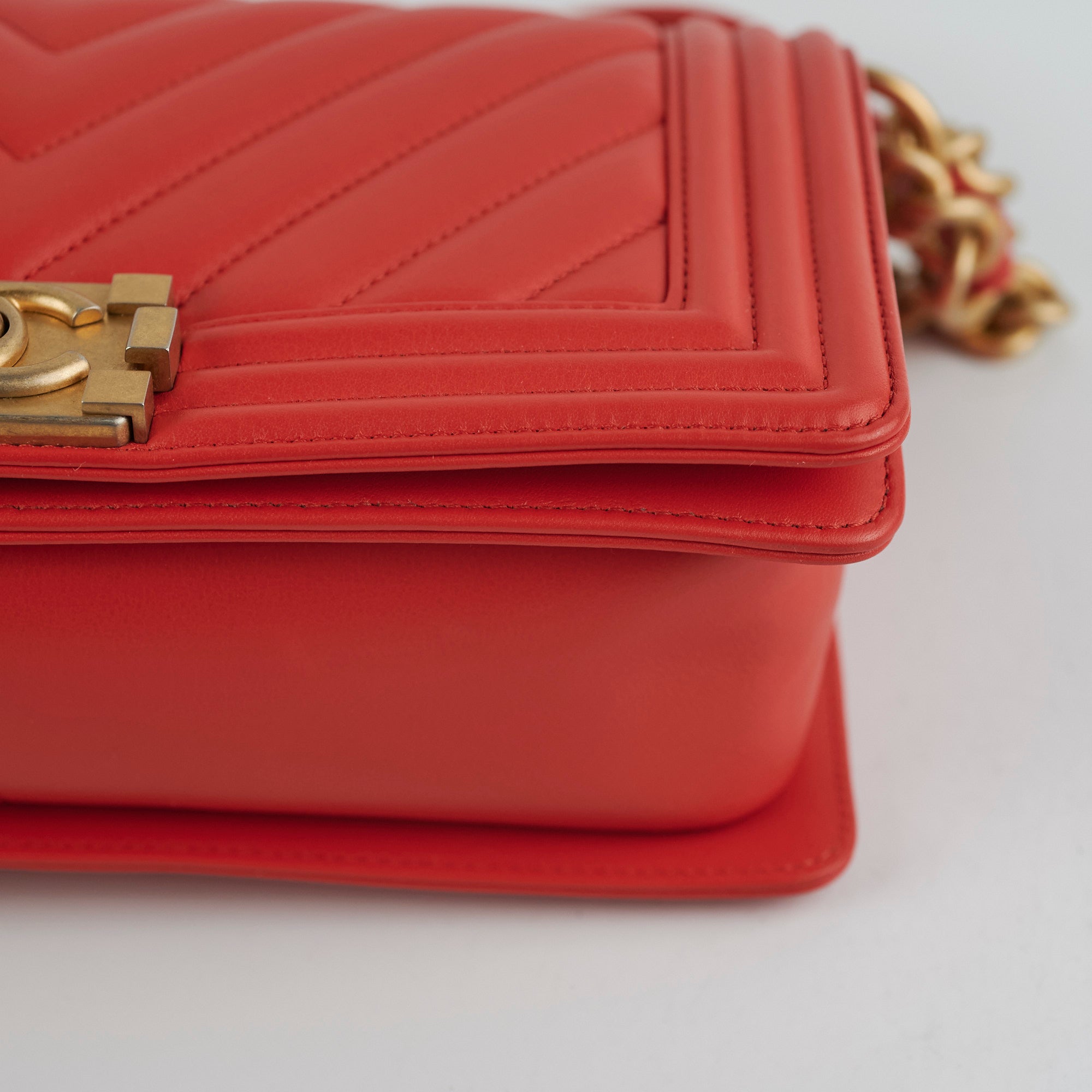 Chanel Old Medium Boy Chevron Lambskin Handbag in Red/Orange - Luxury Crossbody Bag for Women, Perfect for Parties, Dates & Evening Events