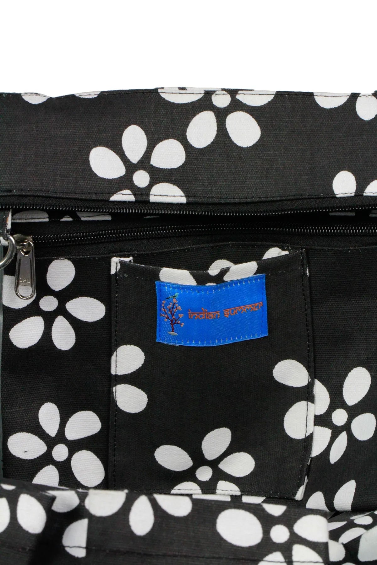 Daisies Weekender Bag - Stylish & Spacious Travel Tote for Women | Perfect for Weekend Getaways, Gym, Work & Beach Trips