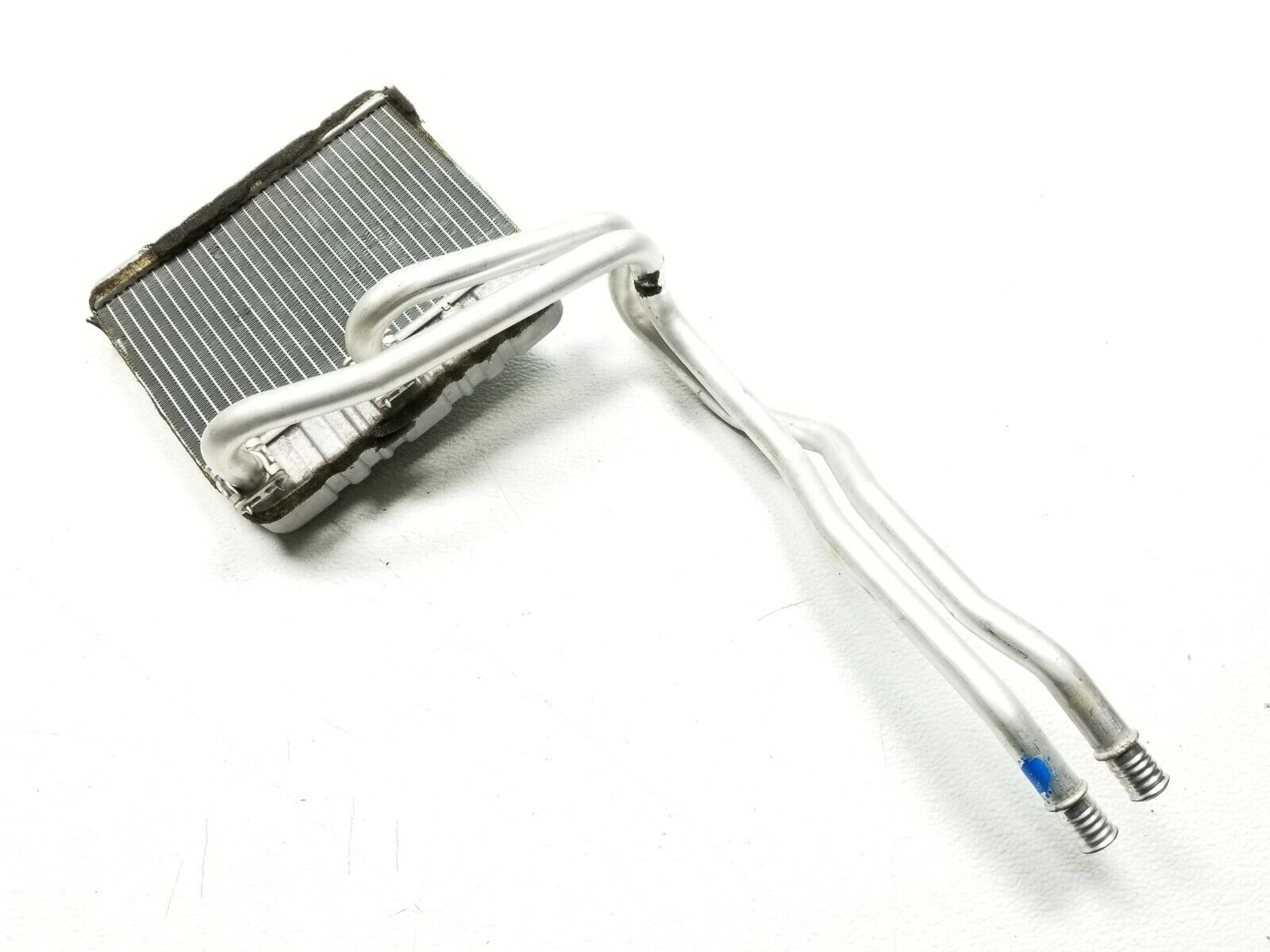 BMW E46 325xi Heater Core Replacement Part - OEM Quality for 01 02 03 04 05 Models - Perfect for Winter Heating System Repair & Maintenance