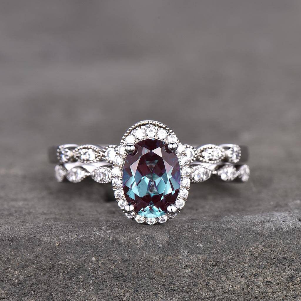 Exquisite Oval Alexandrite Halo Diamond Engagement Ring Set with Matching Curved Diamond Wedding Band | Perfect for Proposals, Anniversaries & Bridal Jewelry | Elegant Gift for Her