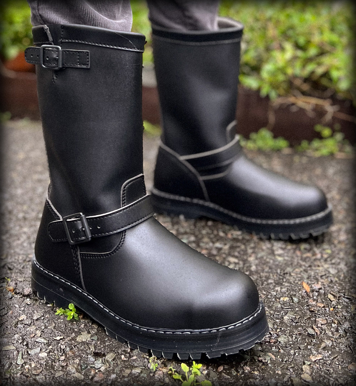 Vegan Leather Engineer Boots for Men & Women - Durable & Stylish Vegan Work Boots - Perfect for Motorcycle Riding, Workwear & Outdoor Activities