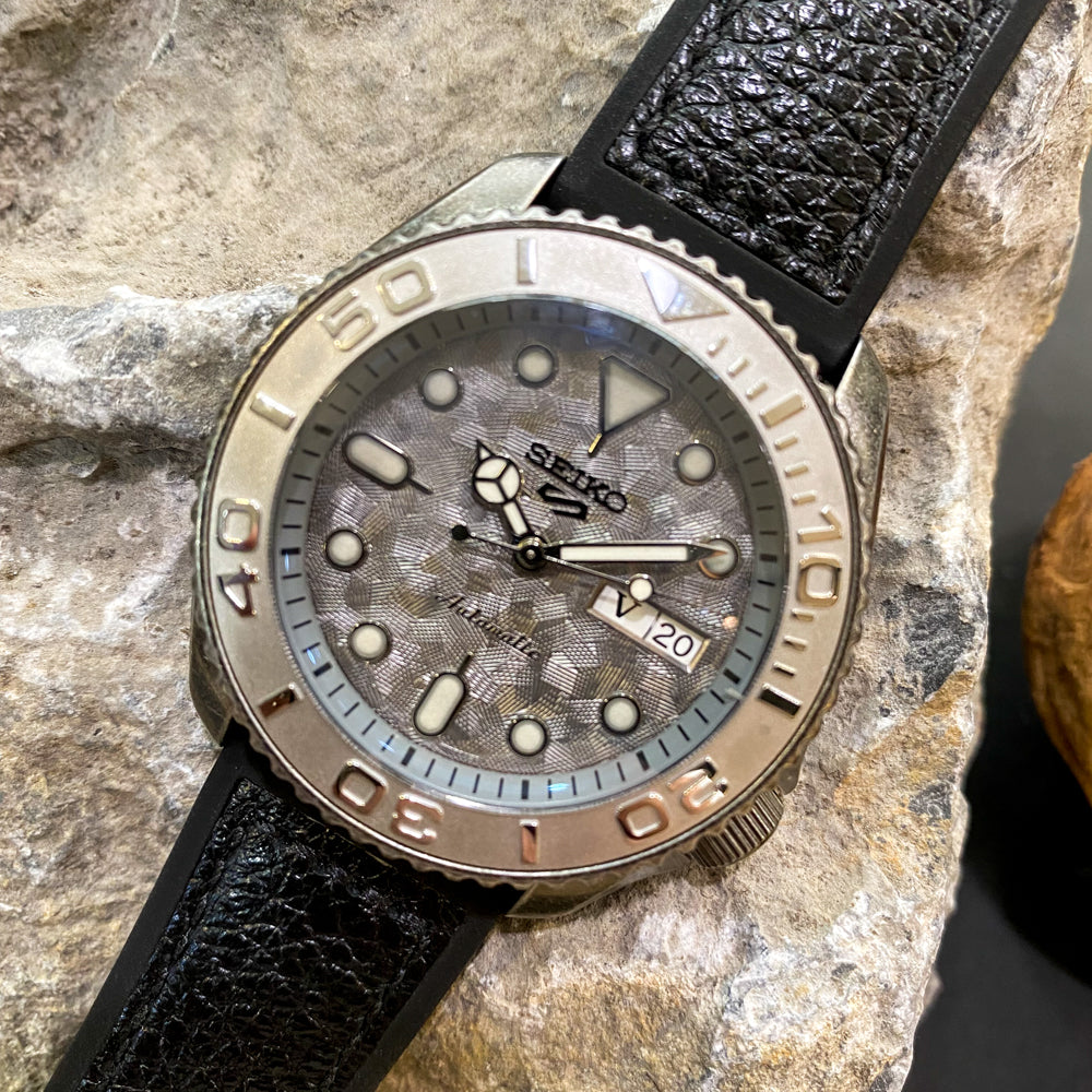 Premium Brushed Silver Custom Watch for Men & Women - Perfect for Gifts, Business, and Formal Occasions