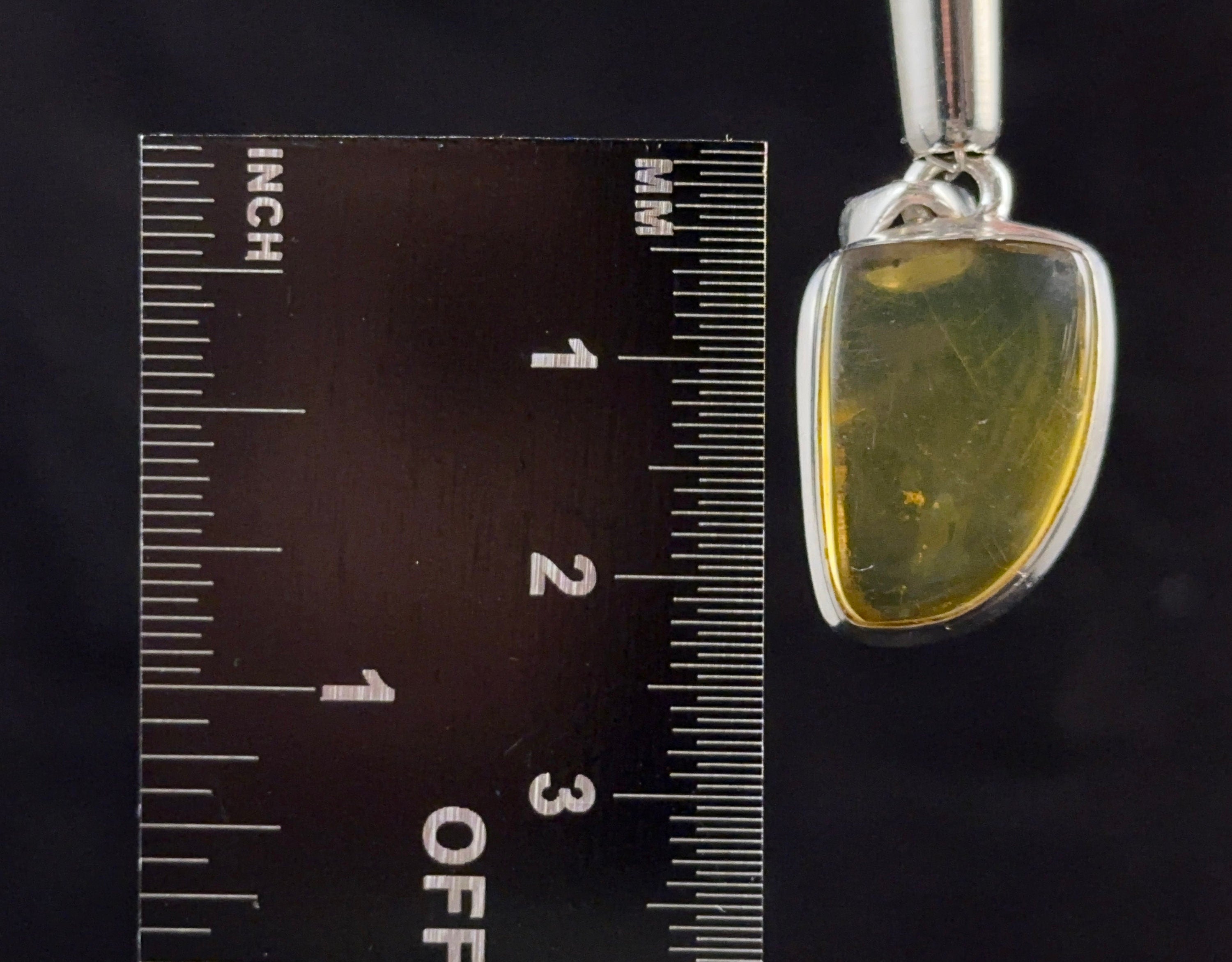Natural Amber Crystal Pendant Necklace in Sterling Silver - Healing Stone Jewelry for Women, Gift for Her, Spiritual & Energy Balance - Perfect for Meditation, Yoga & Everyday Wear