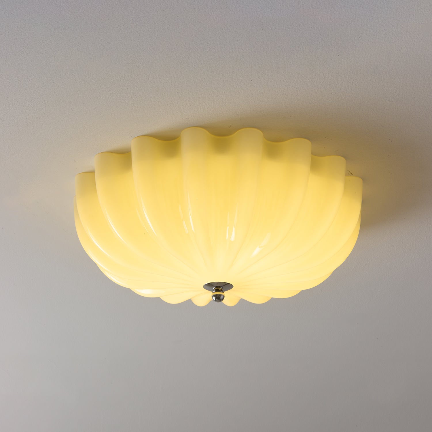 Modern Dewdrop Shell Ceiling Light Fixture - Elegant Glass Pendant Lighting for Living Room, Bedroom, Dining Room & Entryway | Perfect for Home Decor and Ambient Lighting