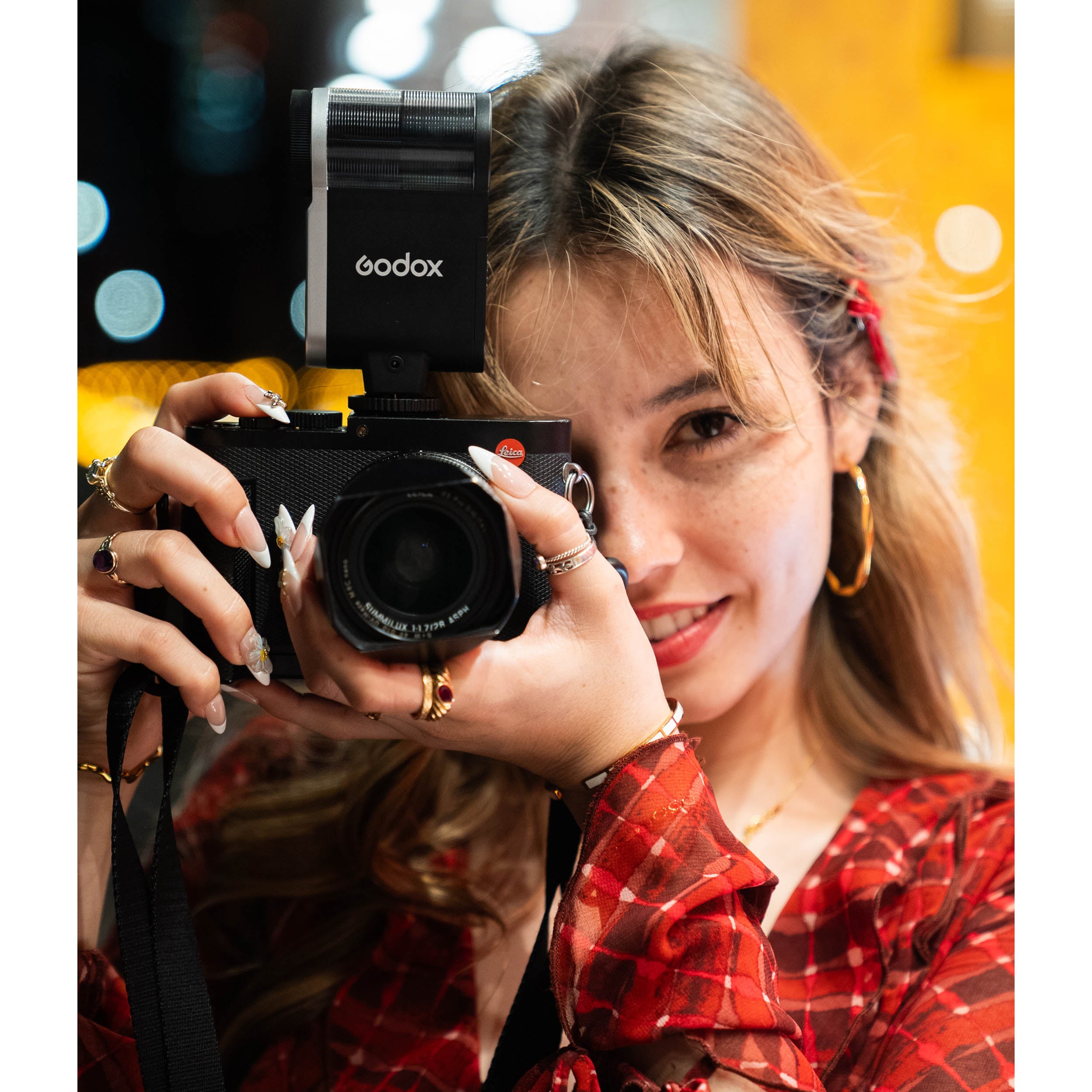 iFlash iA32 Compact Angle Adjustable Camera Flash for DSLR & Mirrorless Cameras - Perfect for Portrait, Wedding & Event Photography