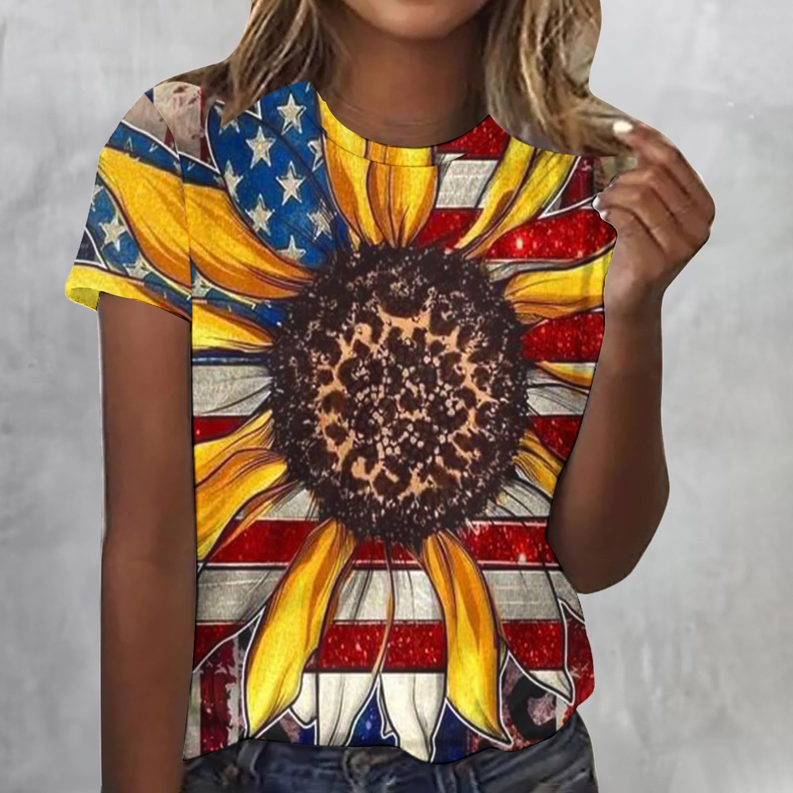 Women's Sunflower Print Short Sleeve T-Shirt - American Flag Patriotic Summer Top 2024 | Casual Wear, Outdoor Activities & July 4th Celebrations