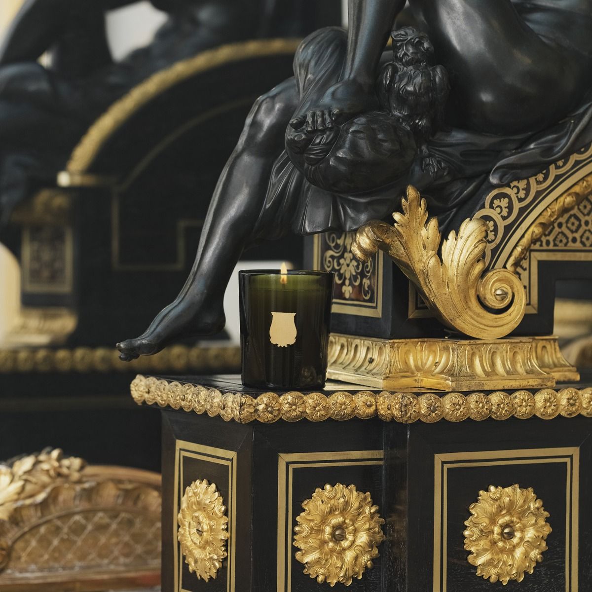Josephine La Petite Scented Soy Candle - Handmade Luxury Home Decor for Relaxation & Romantic Ambiance