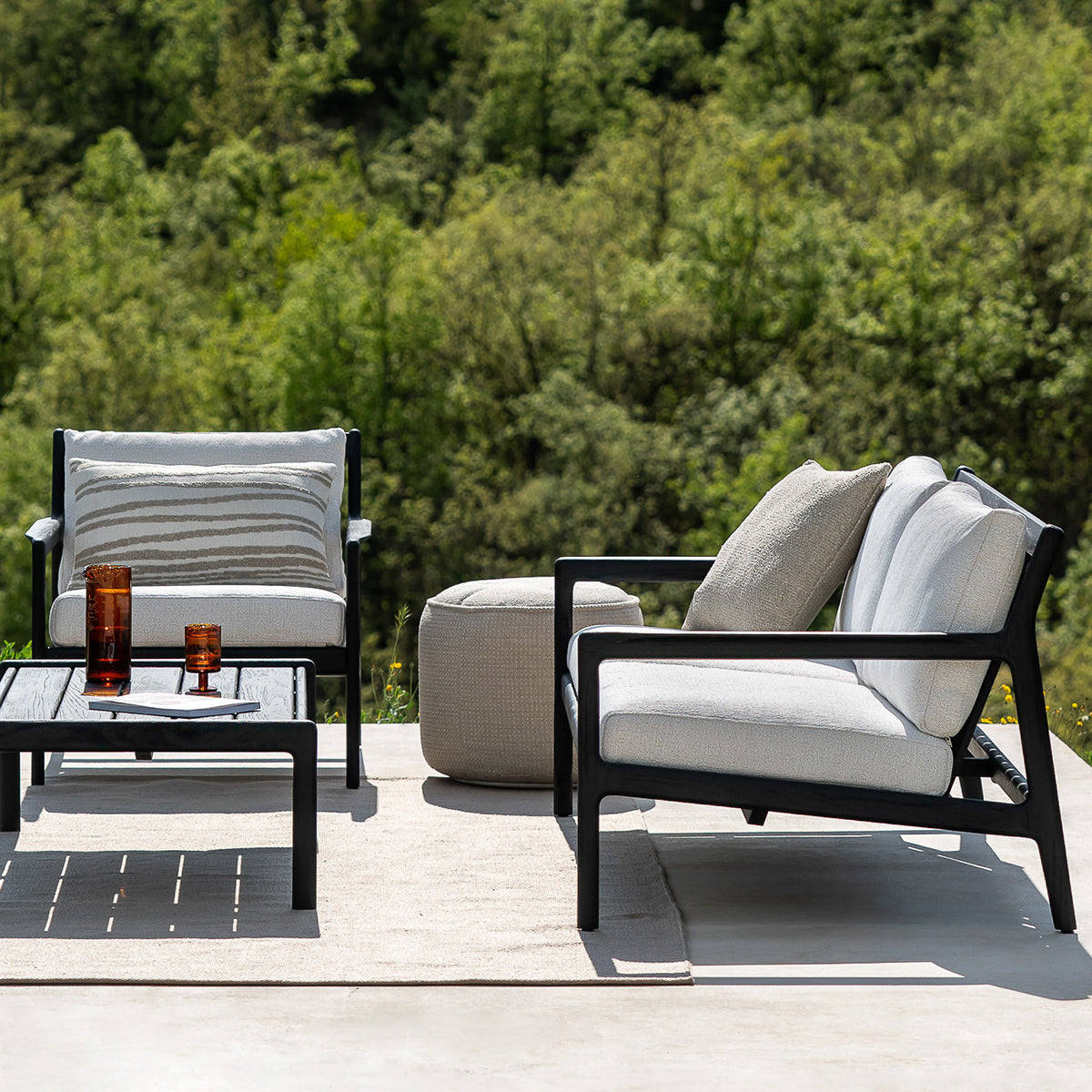 Premium Outdoor Fabric Lounge Chair - Teak Black & Off White - Durable & Weather-Resistant for Patio, Garden, Poolside Relaxation