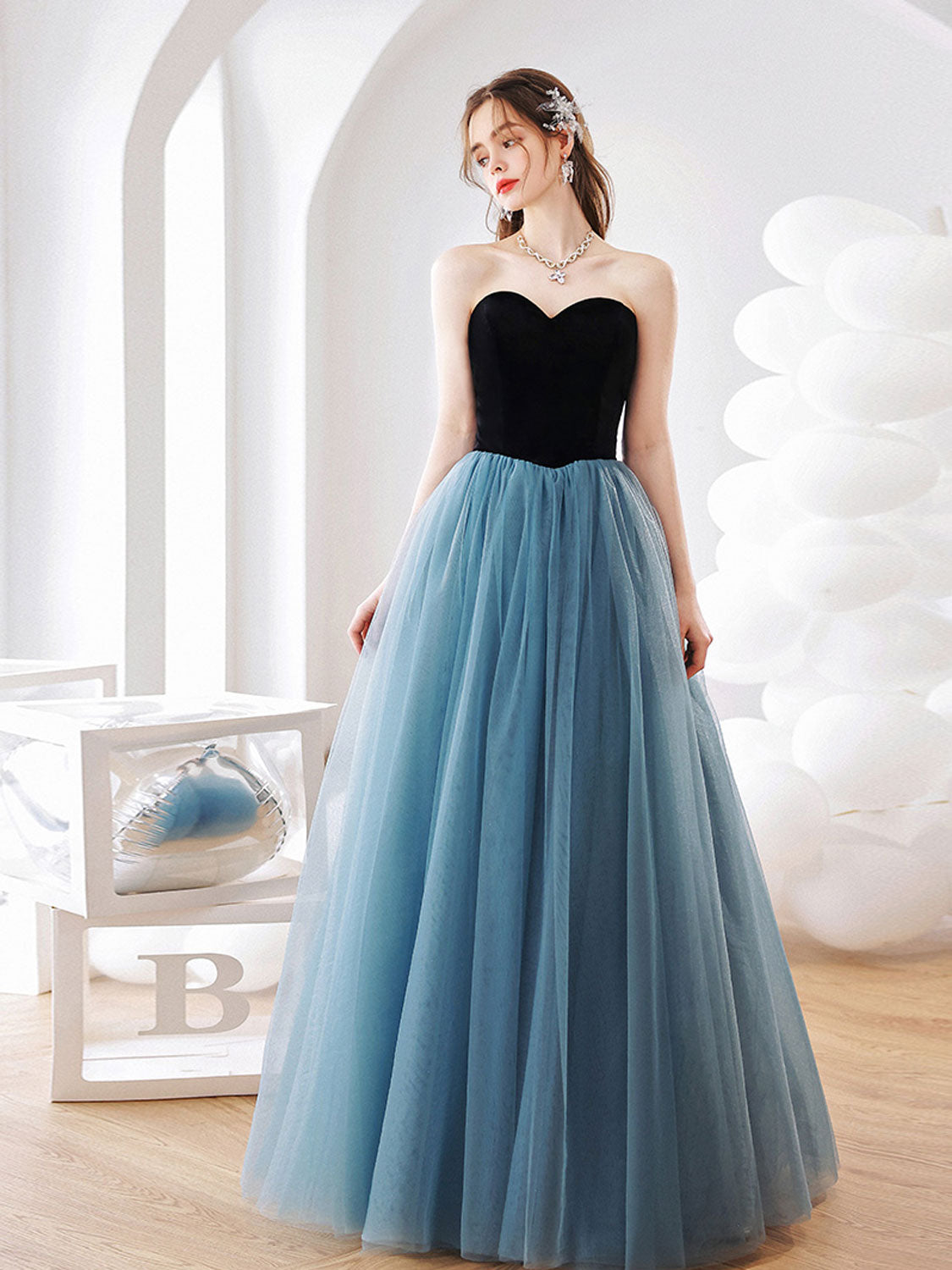 Elegant Blue Tulle Long Prom Dress for Women - Formal Evening Gown for Graduation, Homecoming, and Special Occasions
