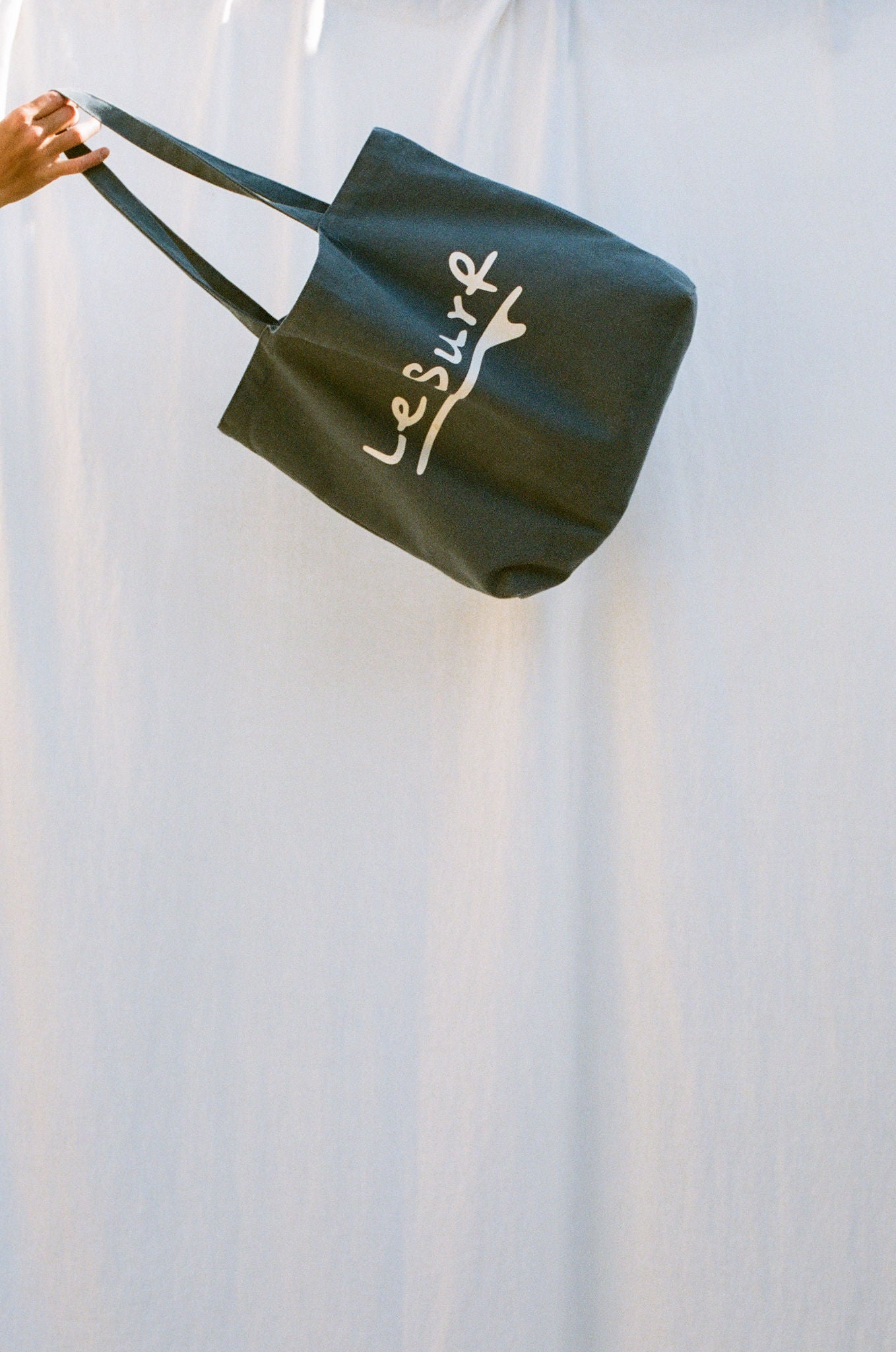 Le Surf Tote Bag - Waterproof Beach Tote with Zipper Closure | Lightweight & Durable for Women | Perfect for Beach, Pool, Gym & Travel Accessories