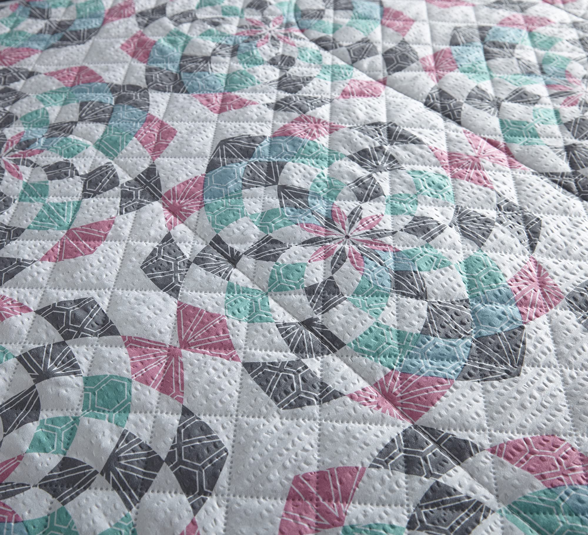 Shavel Home Products Seersucker 6-in-1 Reversible Quilt Set - King Size, Modern Bedspread with Matching Pillow Shams - Soft & Breathable for All Seasons - Perfect for Master Bedroom, Guest Room, and Dorm Decor