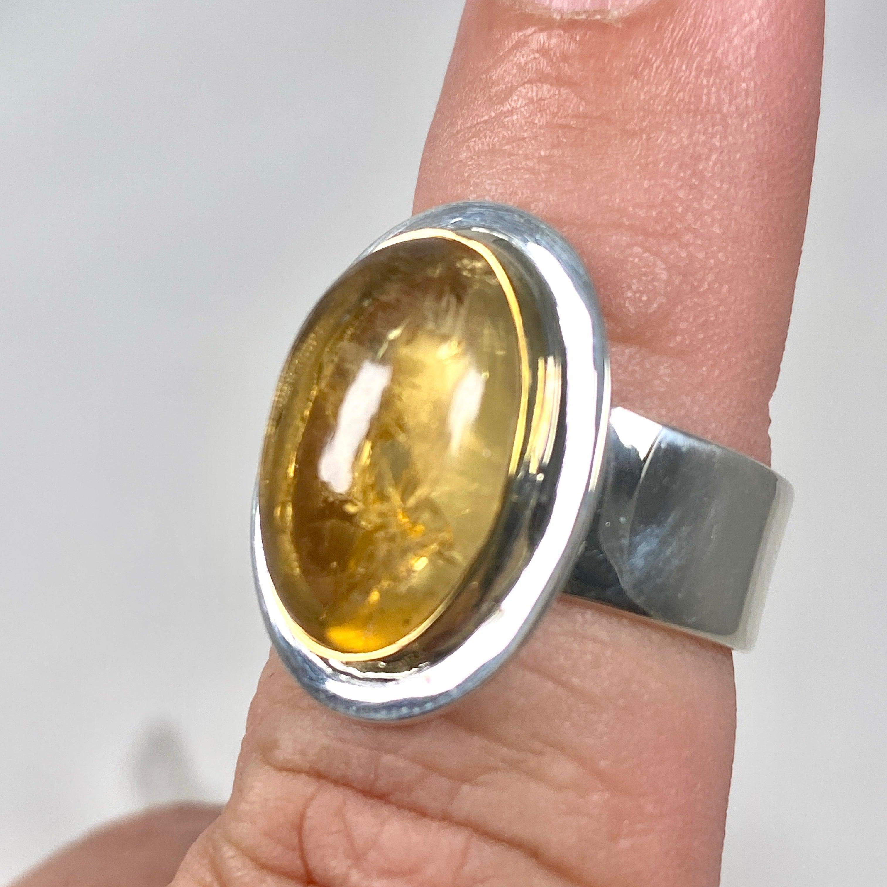 14K Gold Citrine Oval Ring for Women - Elegant Gemstone Jewelry Gift for Birthday, Anniversary & Special Occasions - Size 7 (KRGJ2845)