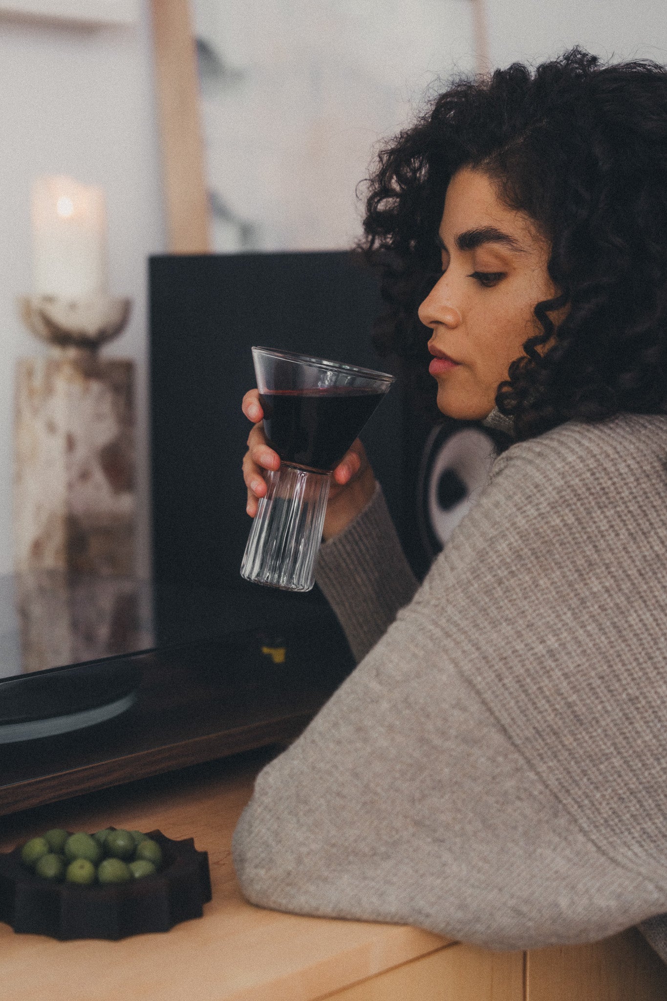 Premium Kairos Wine Glasses Set - Crystal Clear Elegance for Red & White Wines - Perfect for Dinner Parties, Romantic Dates & Home Entertaining