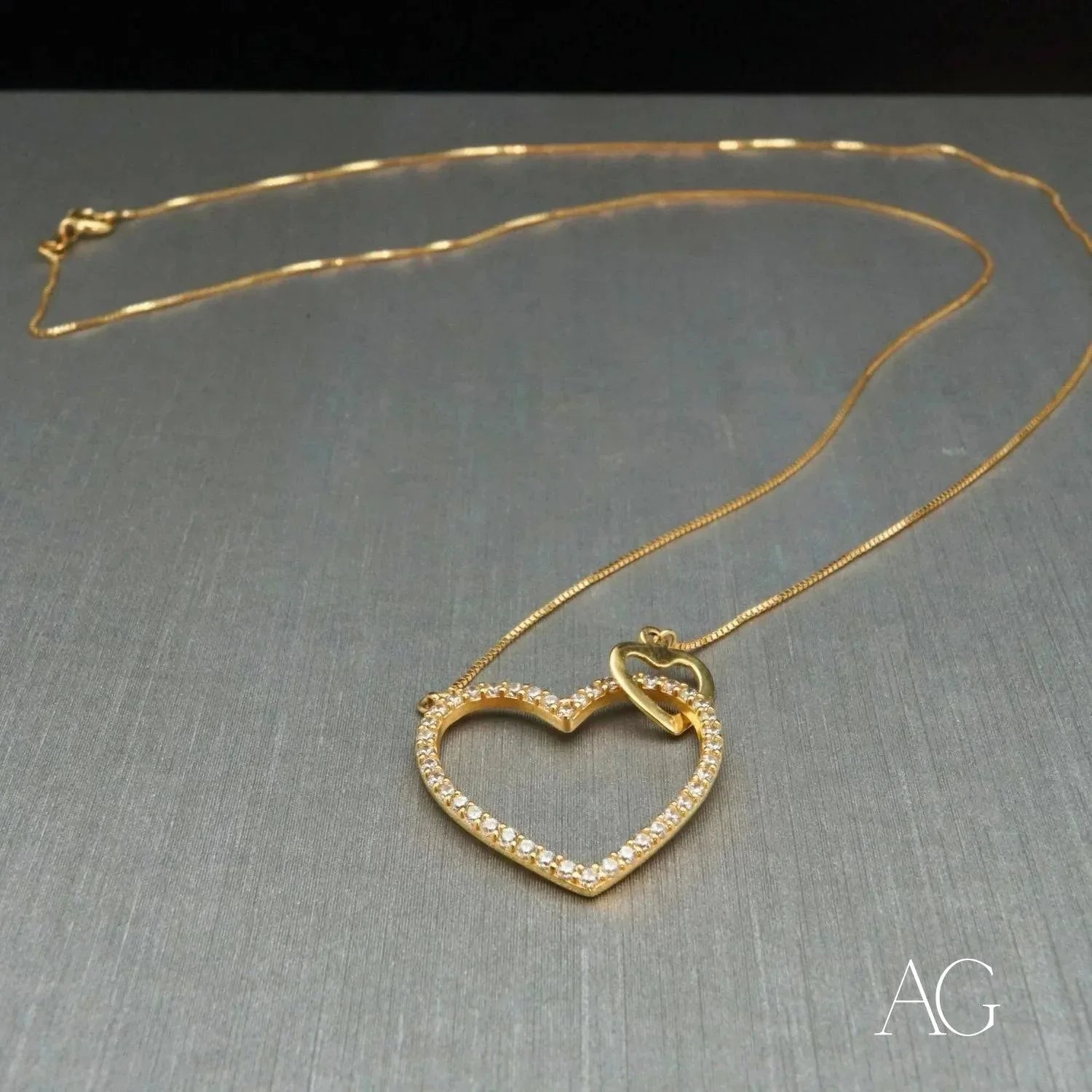 18k Gold Heart Necklace for Women - Elegant Valentine's Day Gift, Anniversary Present & Everyday Jewelry - Perfect for Romantic Dates, Weddings and Special Occasions