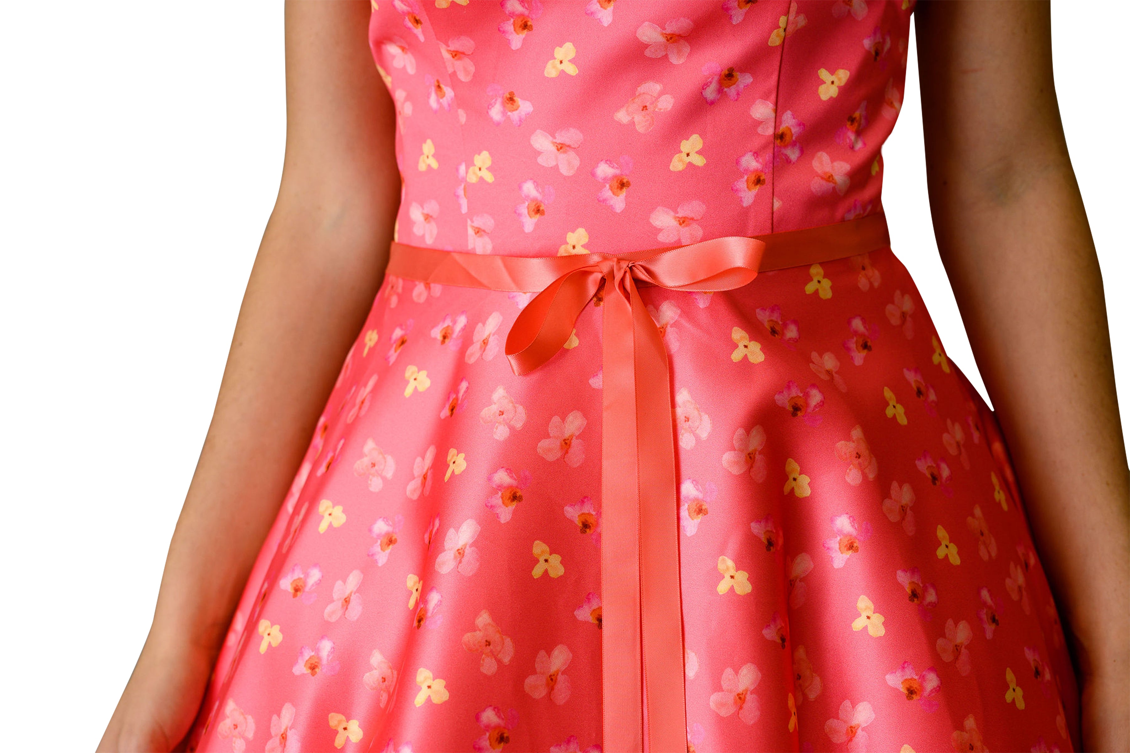 Elegant Strapless Formal Train Evening Gown for Prom, Wedding & Special Occasions - Perfect for Red Carpet & Black Tie Events