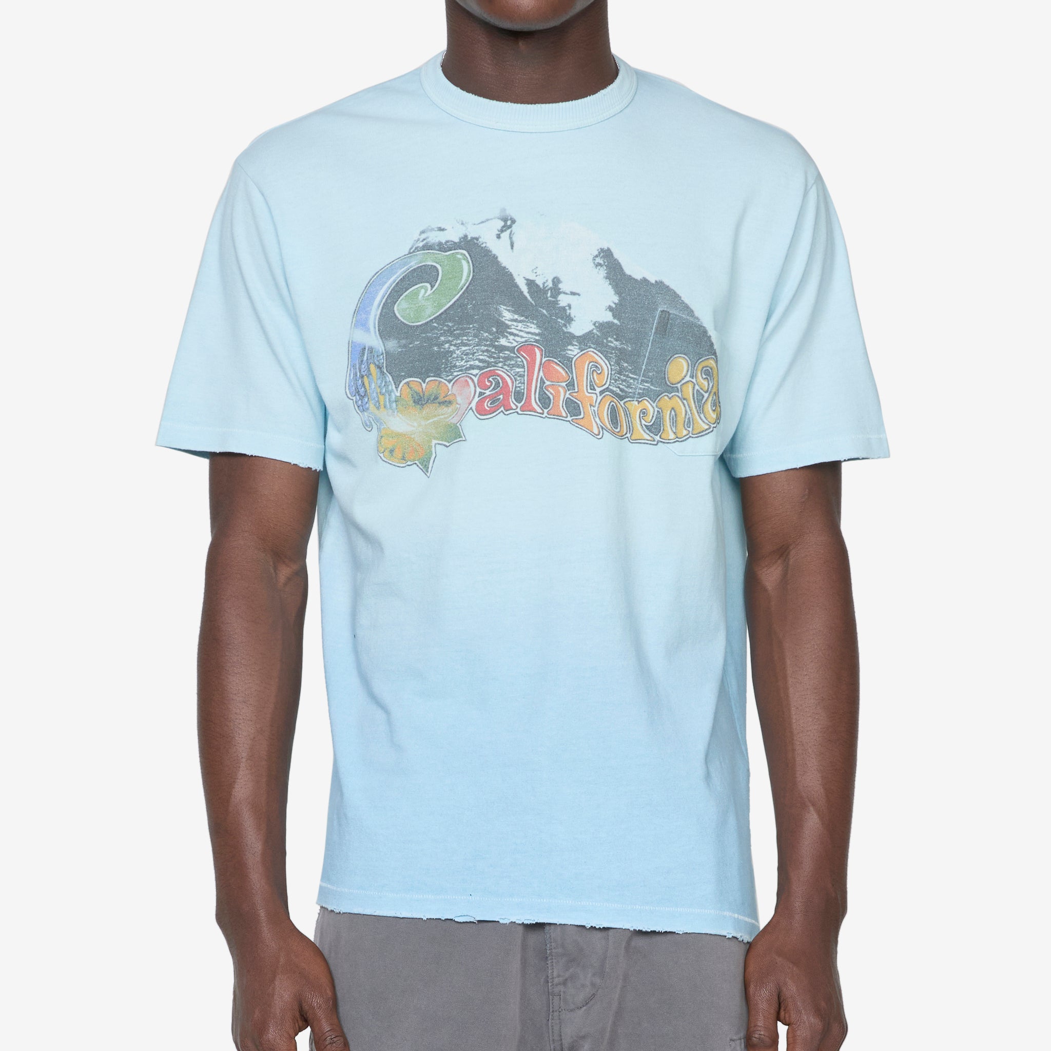California Wave Graphic T-Shirt - Soft Cotton Blue Tee for Men & Women - Beach, Surfing & Summer Style
