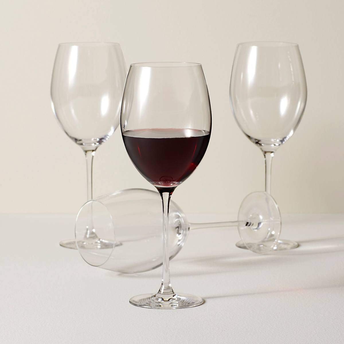 Lenox Tuscany Classics Grand Bordeaux 26.5 oz Large Red Wine Glasses Set of 4 - Engraved with Reindeer & Happy Holidays Design - Premium Crystal Stemware for Christmas Dinner, Holiday Parties & Wine Tasting Gifts