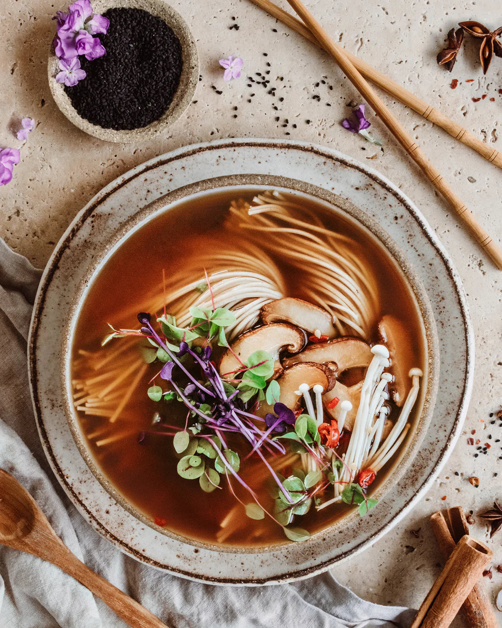 Organic Chicken Bone Broth Powder with Adaptogenic Mushrooms - Collagen Protein Rich Superfood for Immunity, Gut Health & Recovery - Perfect for Keto, Paleo & Wellness Lifestyles
