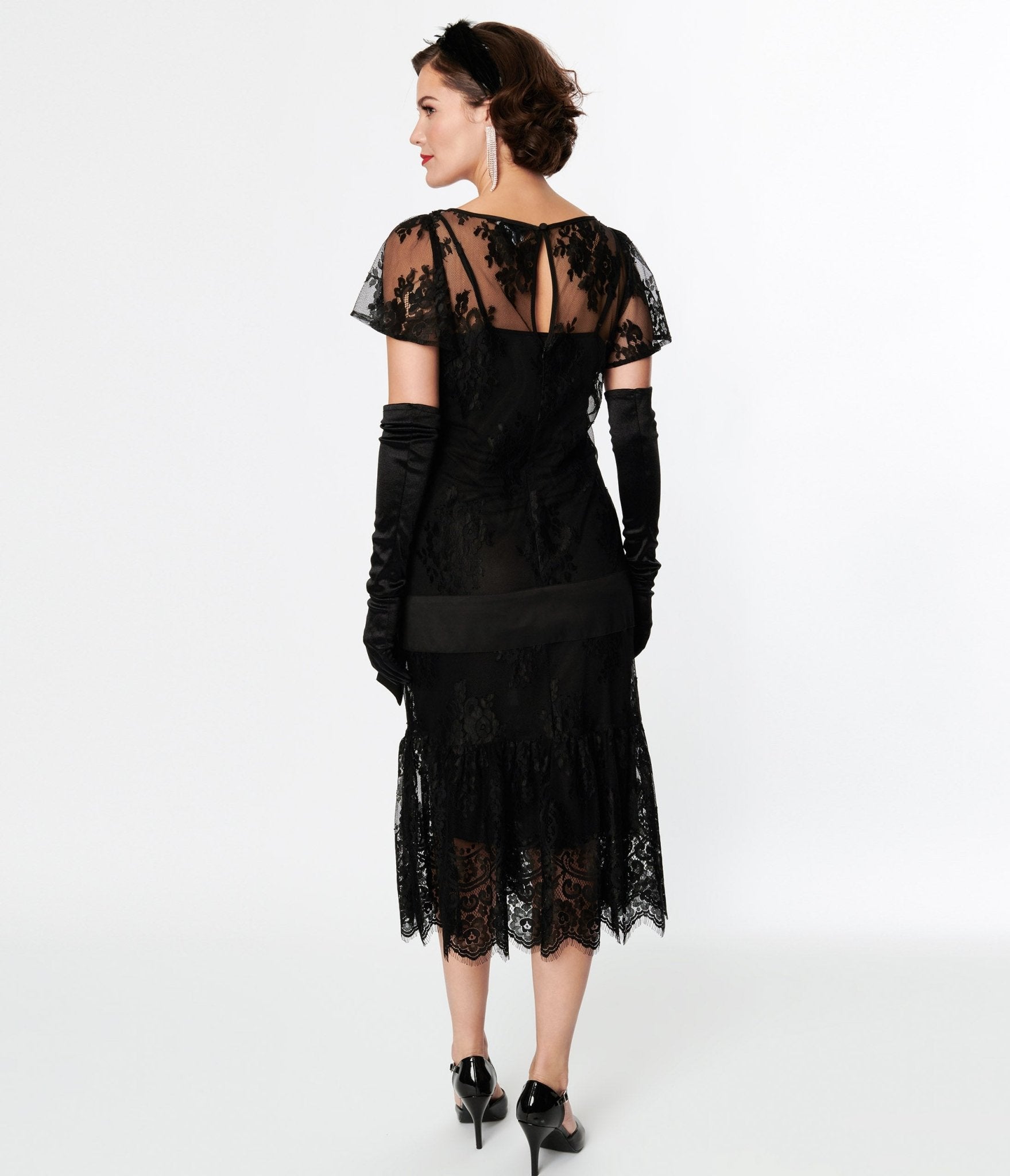 Vintage 1920s Black Lace Flapper Dress with Bow - Elegant Roaring 20s Costume for Gatsby Party, Halloween, or Themed Events