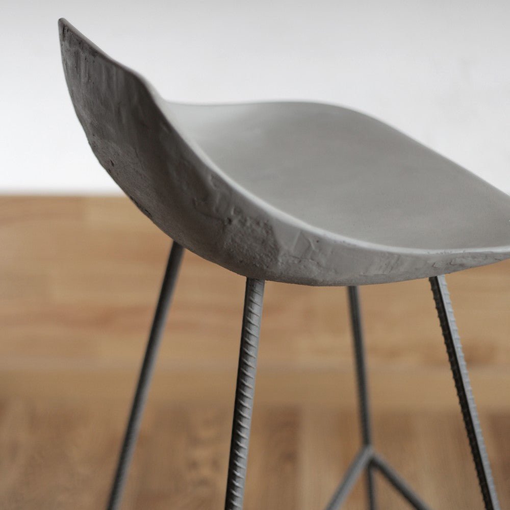 Hauteville 670 Counter Stool by Lyon Beton - Modern Bar Stool with Metal Frame & Comfortable Seat - Perfect for Kitchen Island, Breakfast Bar & Home Decor