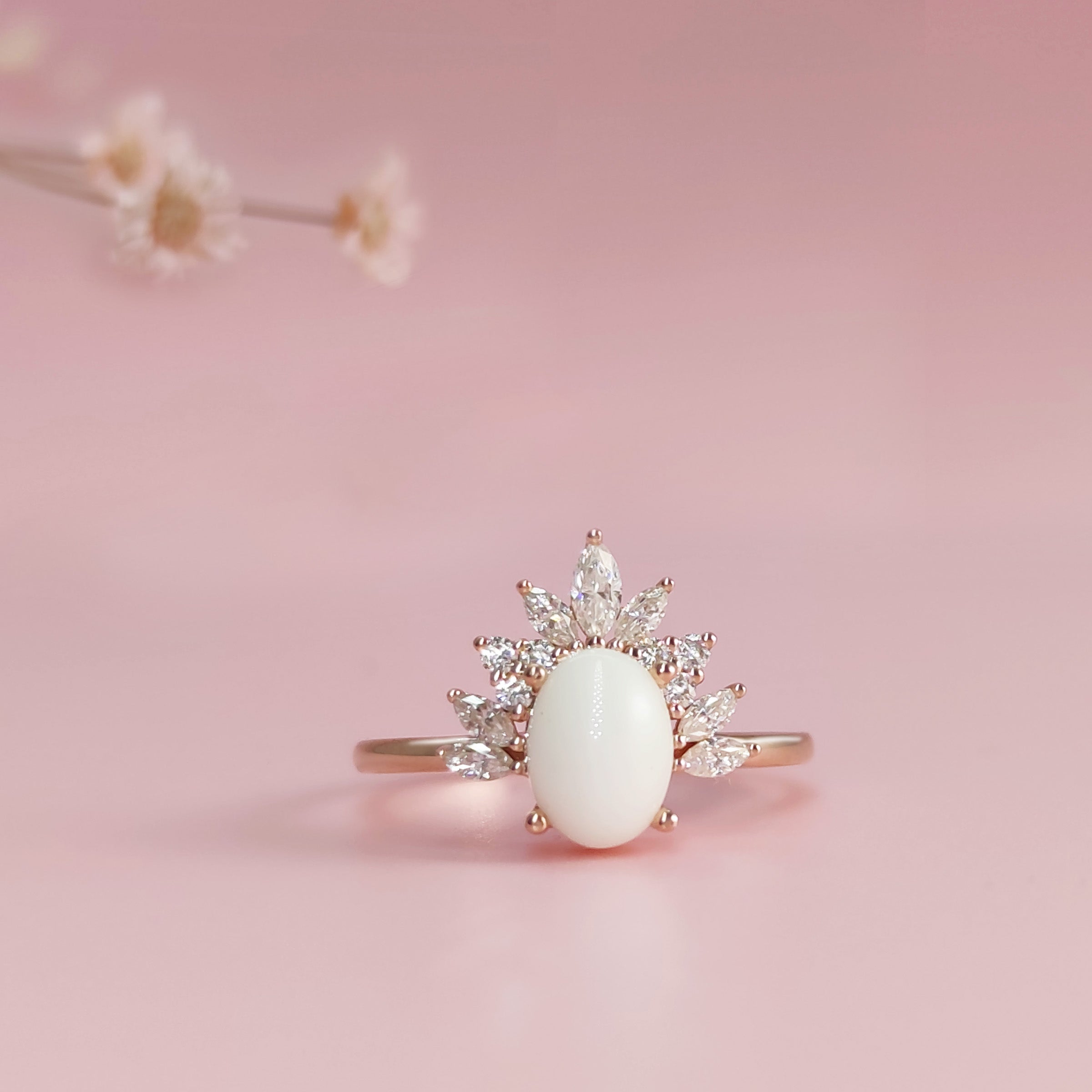 Radiant Crown Breastmilk Ring - Elegant Keepsake Jewelry for Moms | Perfect for Breastfeeding Mothers, Baby Showers & Mother's Day Gifts