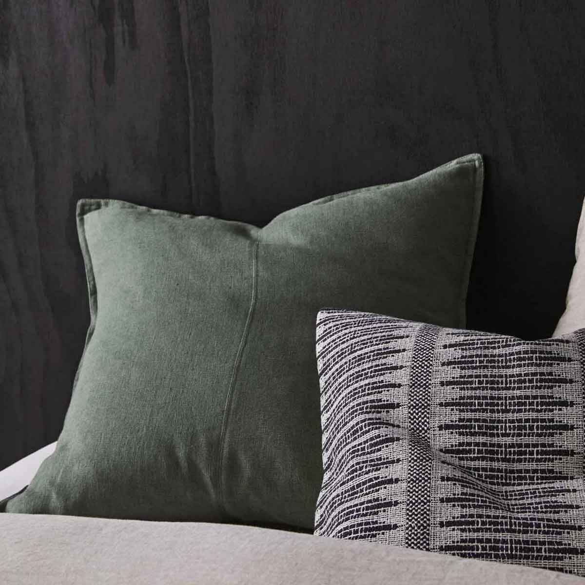 Como Square Cushion - Soft Decorative Throw Pillow for Sofa, Bed, Chair - Perfect for Living Room, Bedroom & Outdoor Decor