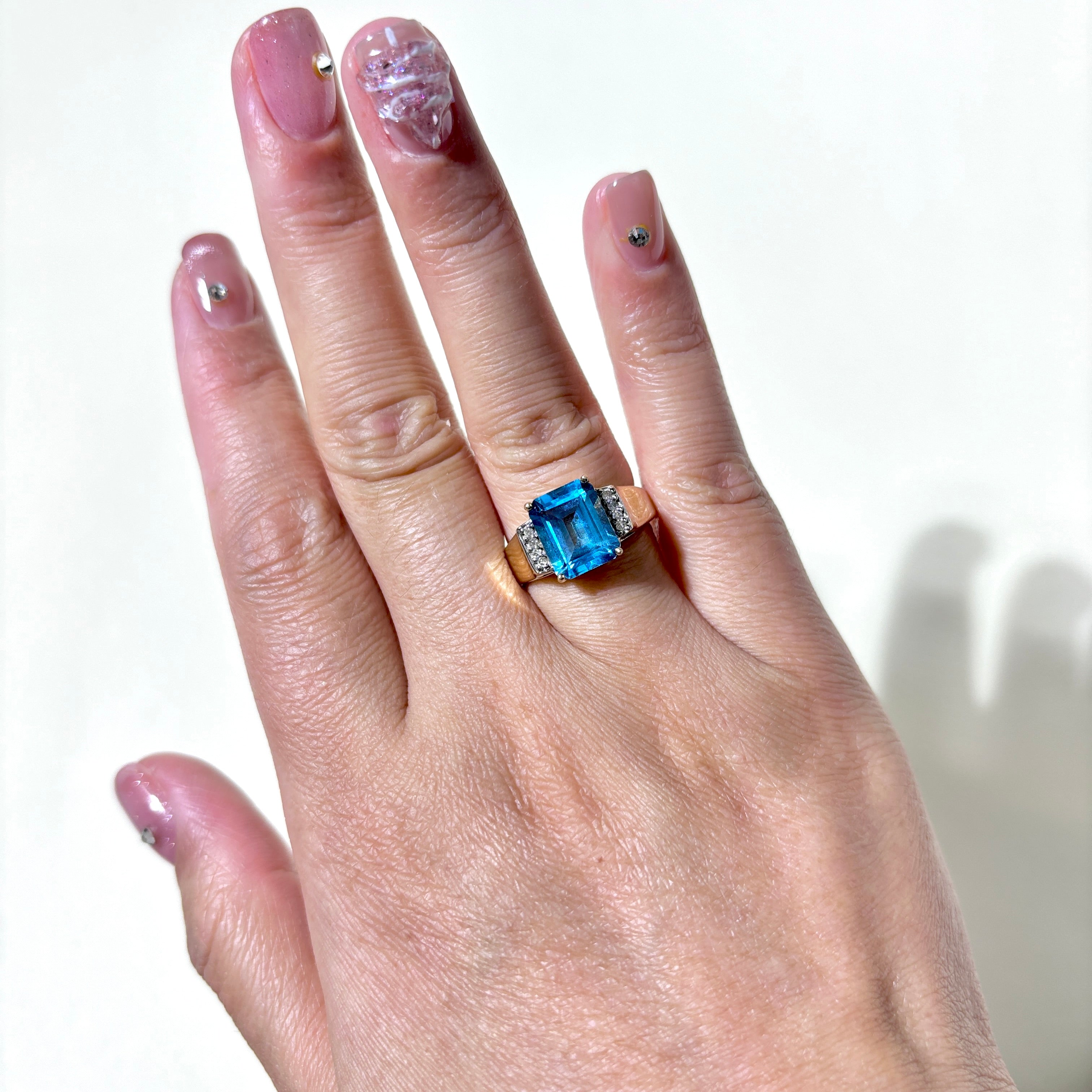 10K Yellow Gold Blue Topaz & Diamond Ring - 3.86ct Natural Topaz with 0.04ctw Diamonds - Size 6.75 - Elegant Birthstone Jewelry for Women, Perfect Gift for Anniversary, Engagement or Special Occasions