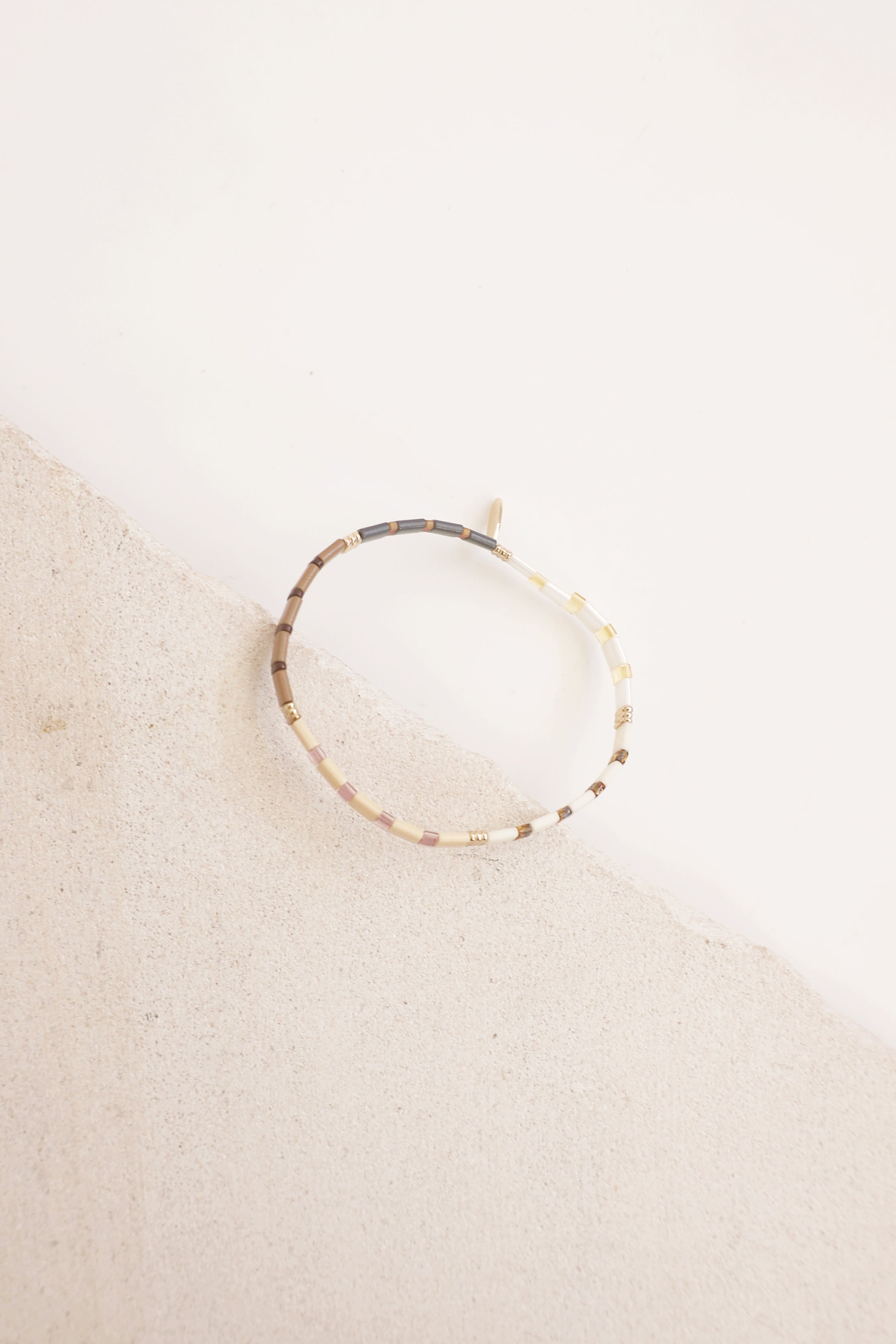 Chocolate Beaded Chicklet Bracelet for Women - Stylish Stackable Beaded Bracelet for Casual Wear, Gift Giving & Everyday Fashion Accessories