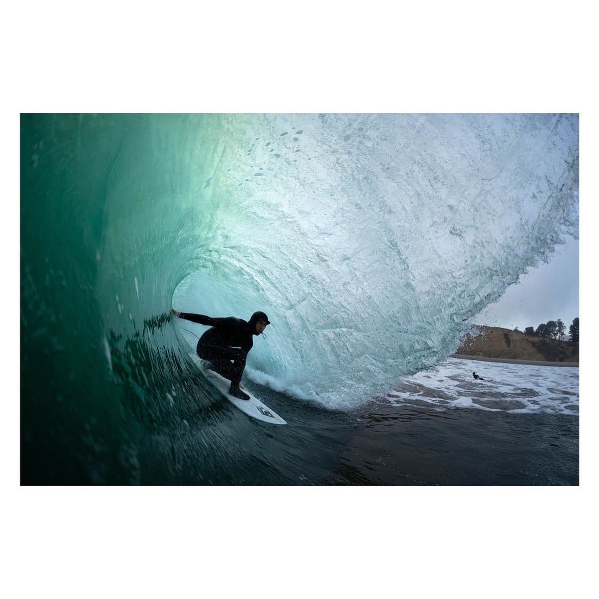 O'Neill Hyperfreak 5.5/4.5mm Men's Chest Zip Hooded Wetsuit - Premium Surfing & Diving Fullsuit for Cold Water Adventures