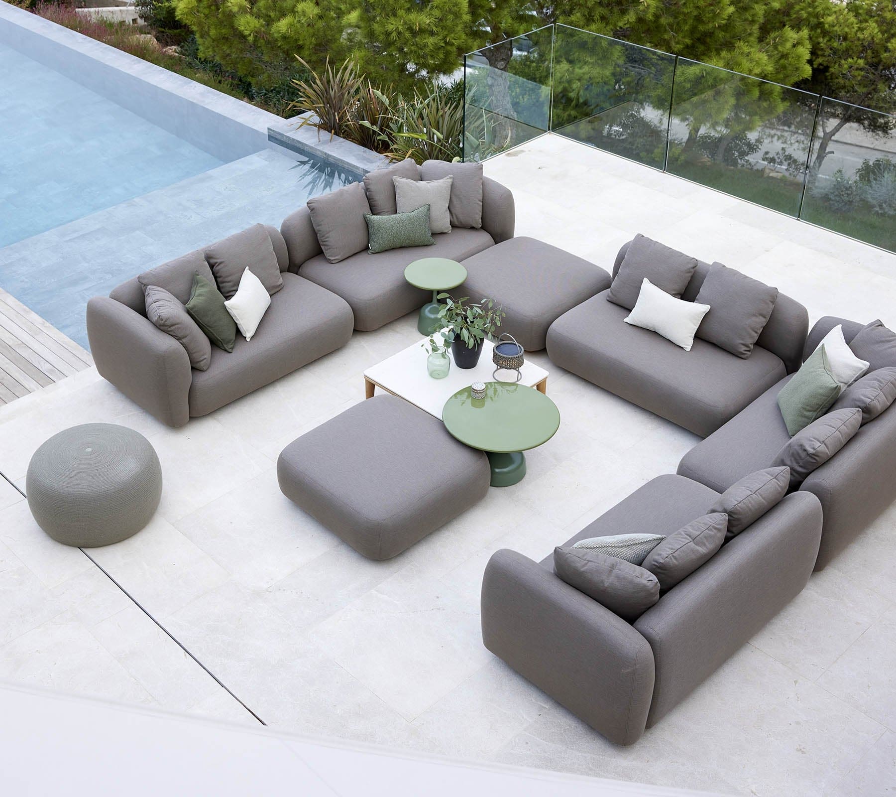 Premium 2-Piece Outdoor Sofa Set with Weather-Resistant Cushions - Perfect for Patio, Garden, and Poolside Relaxation