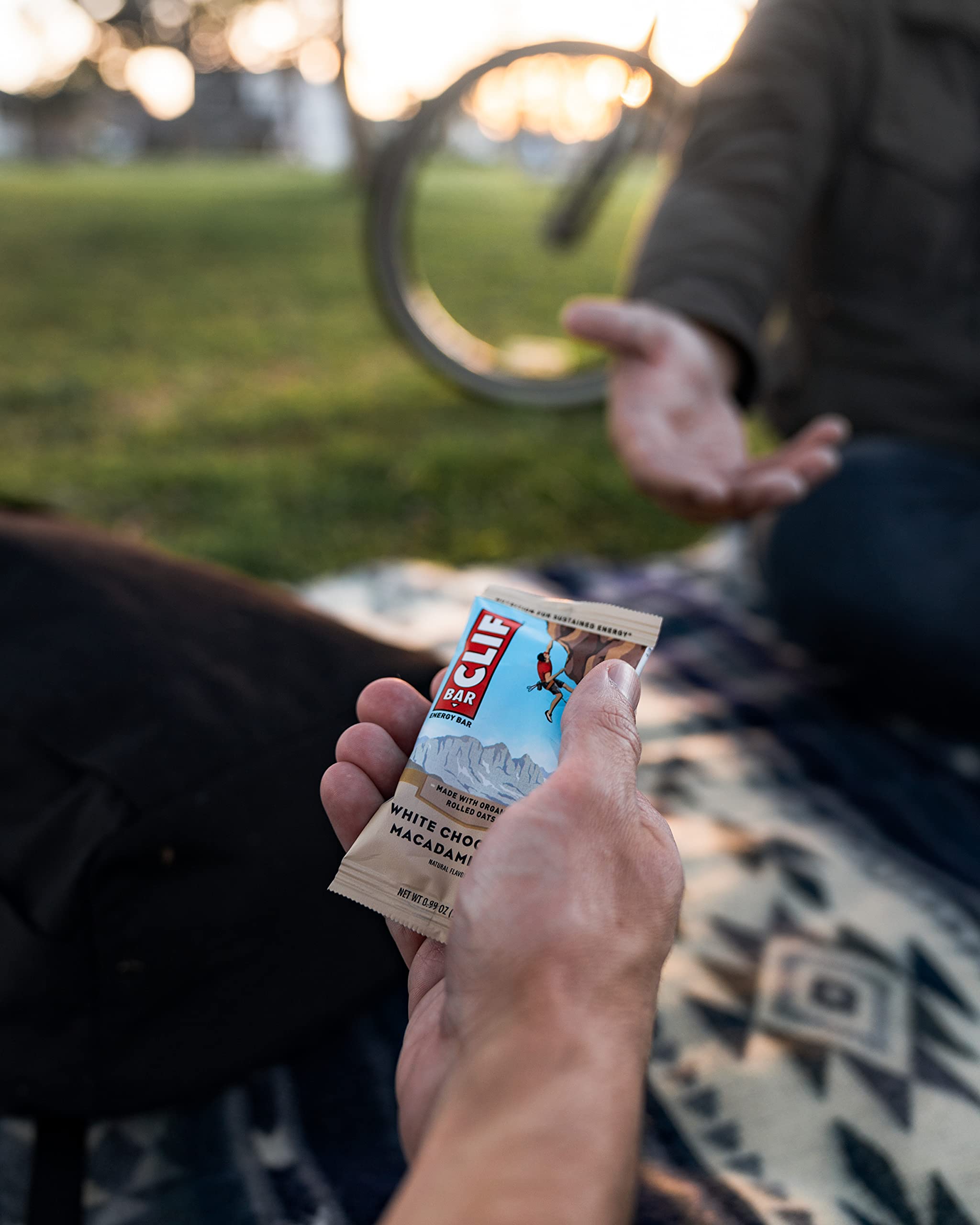 Clif Bar Variety Pack (6 x 68g) - Popular US Energy Bars | 6 Delicious Flavors for Hiking, Workout & Snacking | High Protein Nutrition for Active Lifestyle