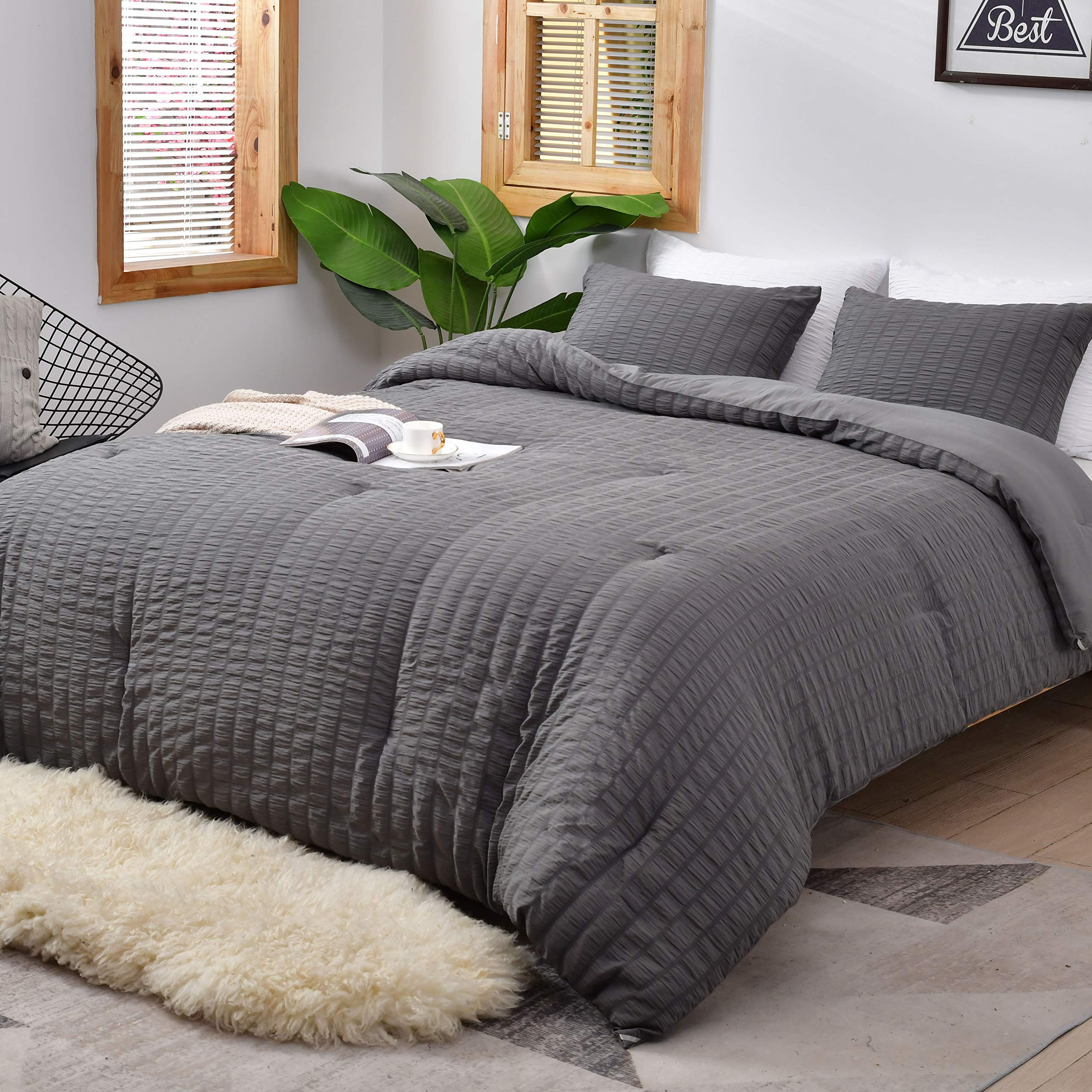 AveLom Seersucker Full Comforter Set (80x90 inches) - 3 Piece 100% Soft Washed Microfiber Lightweight Bedding Set with 2 Pillowcases | All Season Down Alternative Comforter for Queen/Full Size Beds | Breathable & Cozy for Summer, Winter, and Year-Round Comfort (Gray)