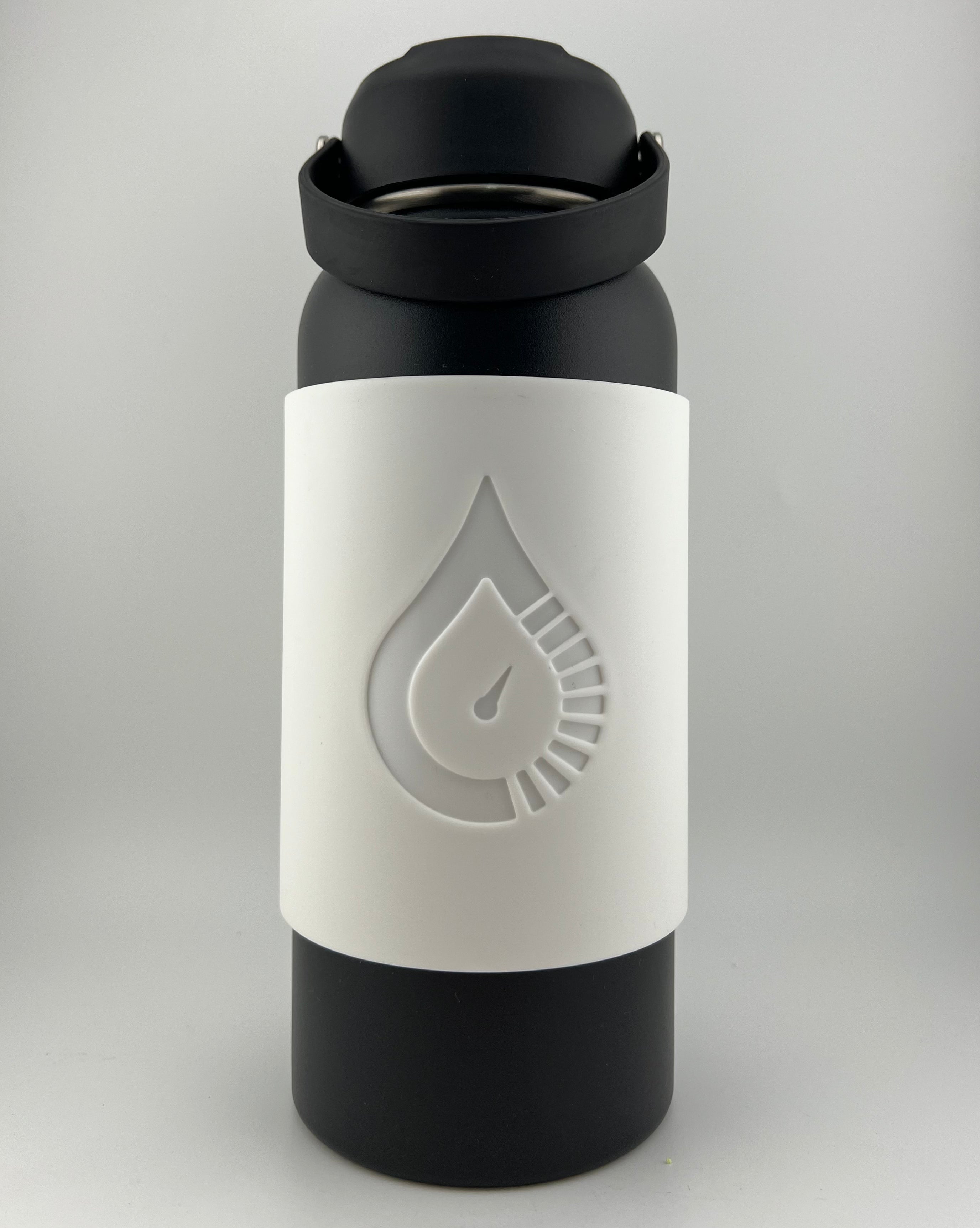 32oz Black Insulated Water Bottle with Magnetic Sleeve - Leakproof Stainless Steel Thermos for Gym, Hiking & Outdoor Activities