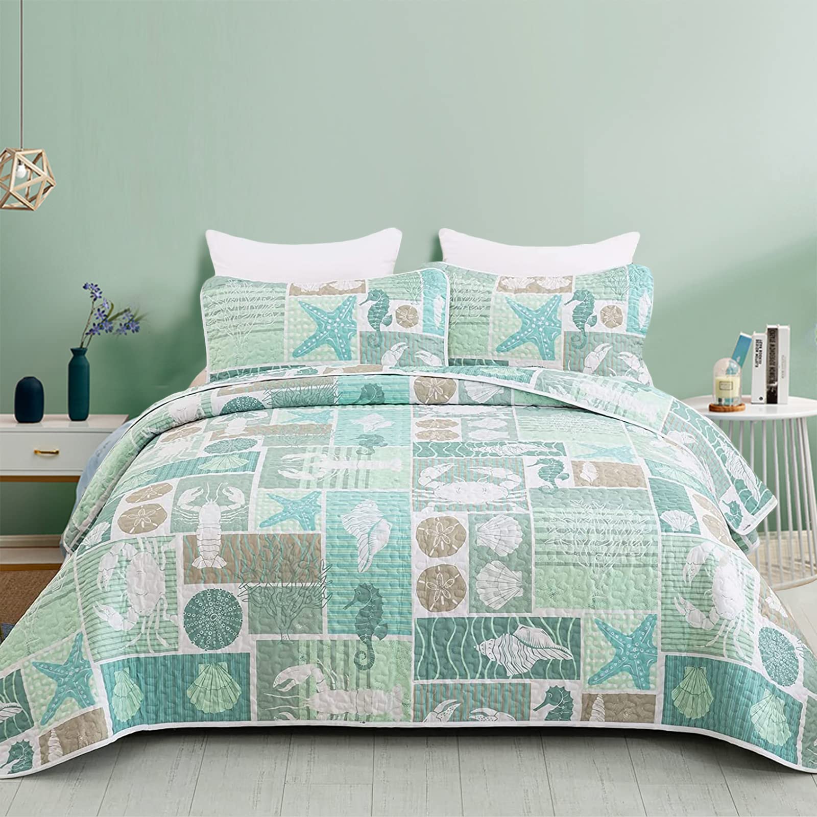 DJY Green Quilt Set Queen Size - Soft Reversible Microfiber Coastal Beach Theme Bedspread with 2 Pillow Shams (3-Piece All Season Bedding, 90x96 Inches) - Perfect for Beach House, Guest Room & Coastal Decor