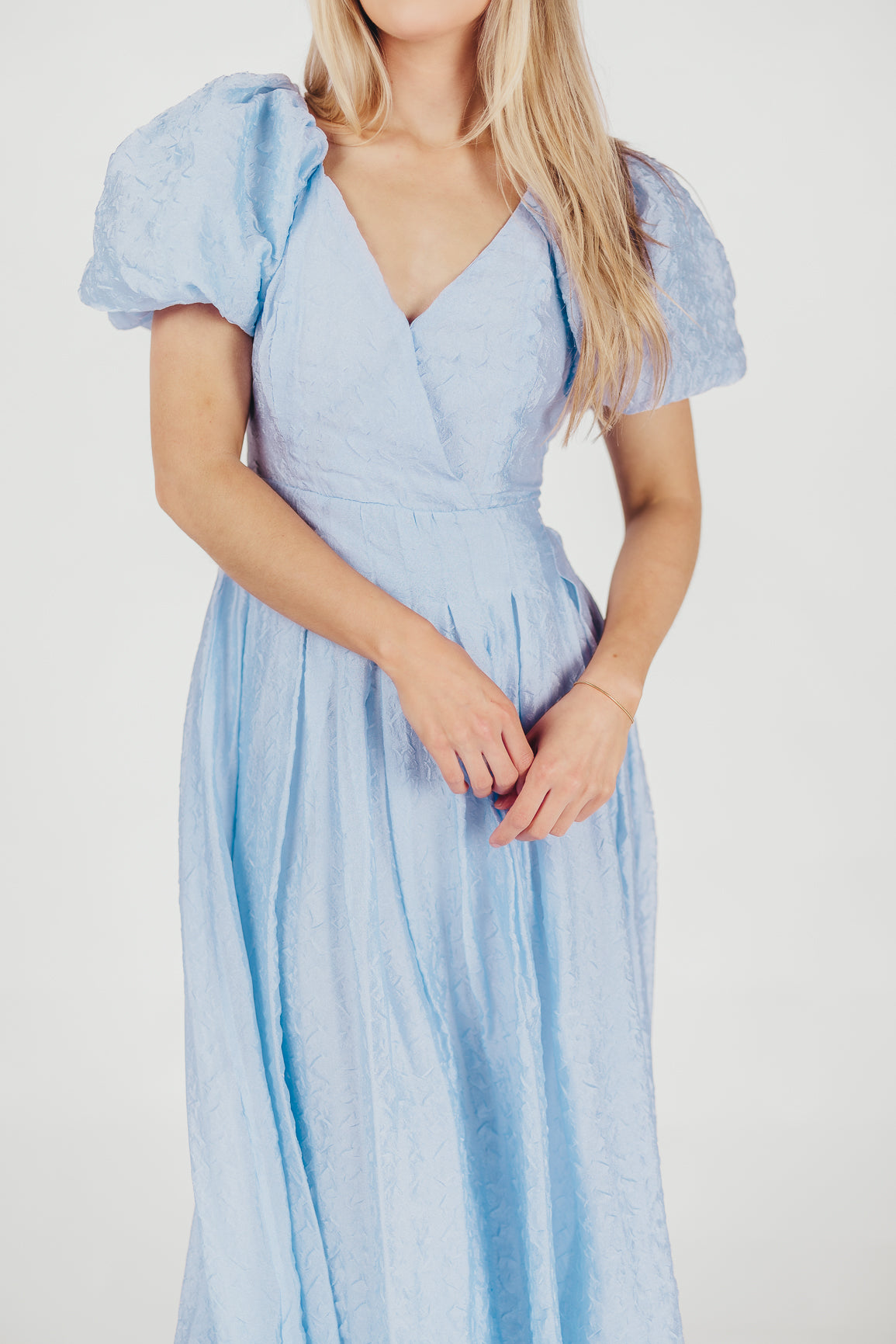 ASTR Linette Jacquard Midi Dress - Floral Print Blue Summer Dress for Women | Perfect for Weddings, Parties & Date Nights