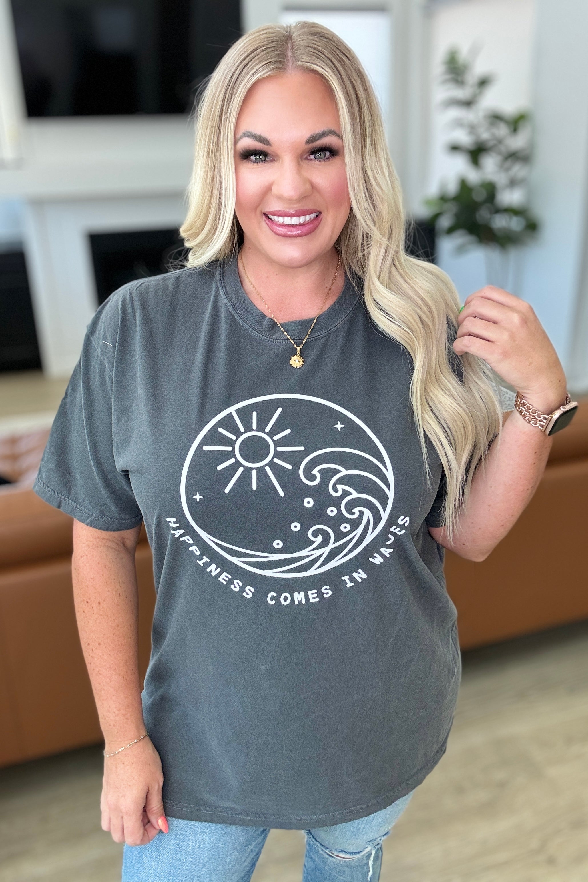 Happiness Comes in Waves T-Shirt - Soft Cotton Graphic Tee for Men & Women - Perfect for Beach, Vacation & Casual Wear