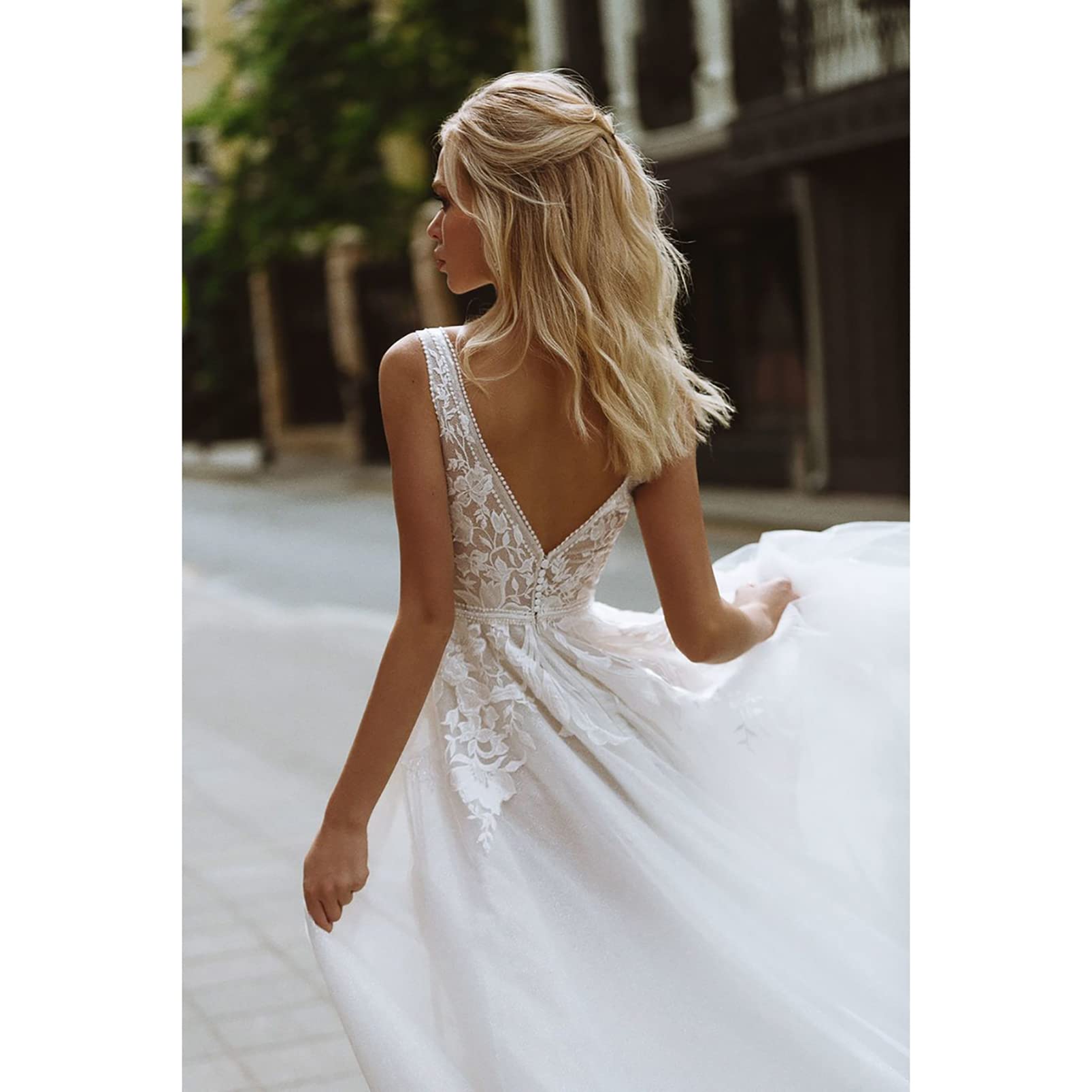 Elegant V-Neck Lace A-Line Tulle Wedding Dress for Women - Beach Bridal Gown with Appliques, Simple & Romantic for Bridesmaids | Perfect for Beach Weddings, Outdoor Ceremonies & Vow Renewals