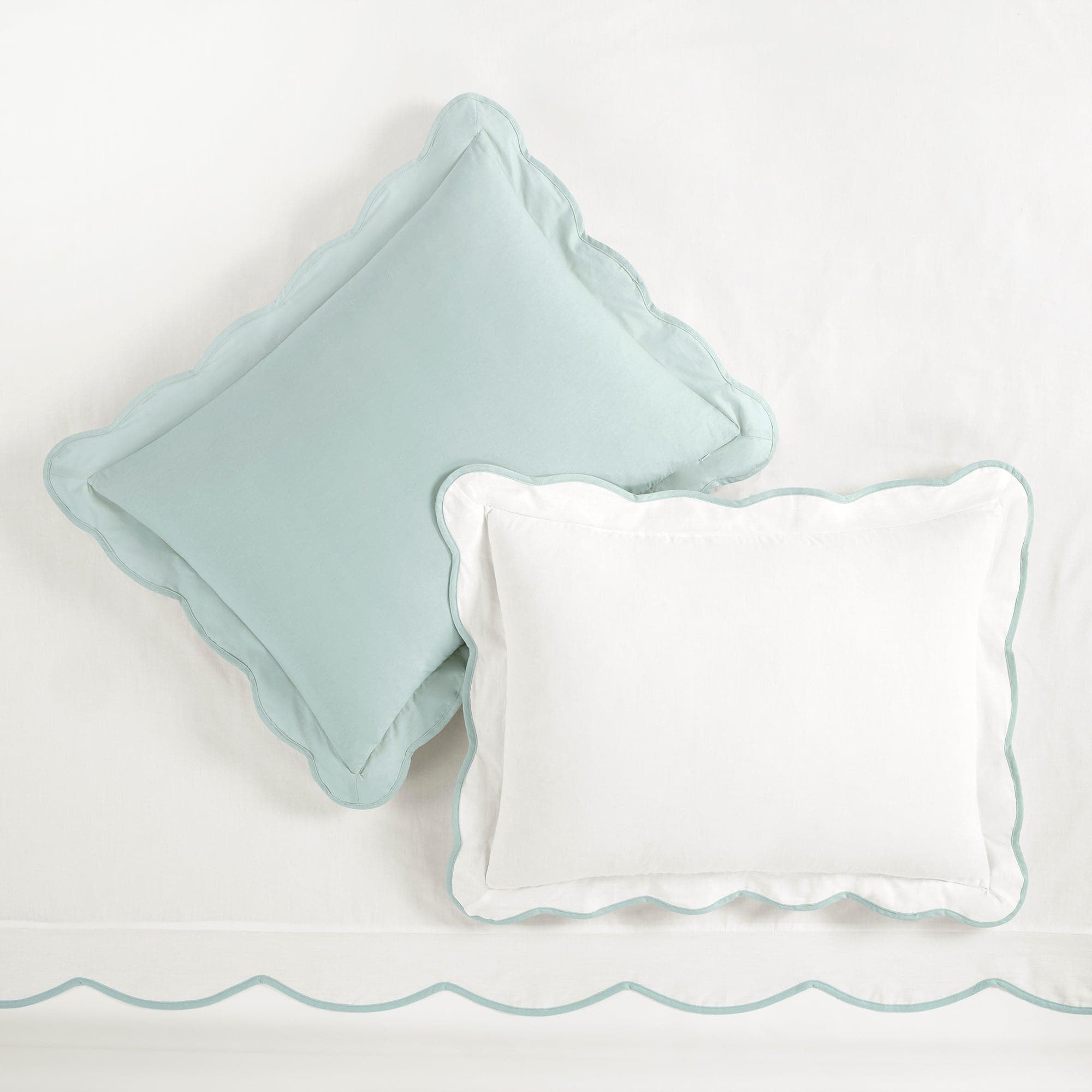 Coastal Chic Scalloped Edge 100% Cotton Reversible Duvet Cover Set - Breathable Soft Bedding for Beach House & Boho Bedroom Decor
