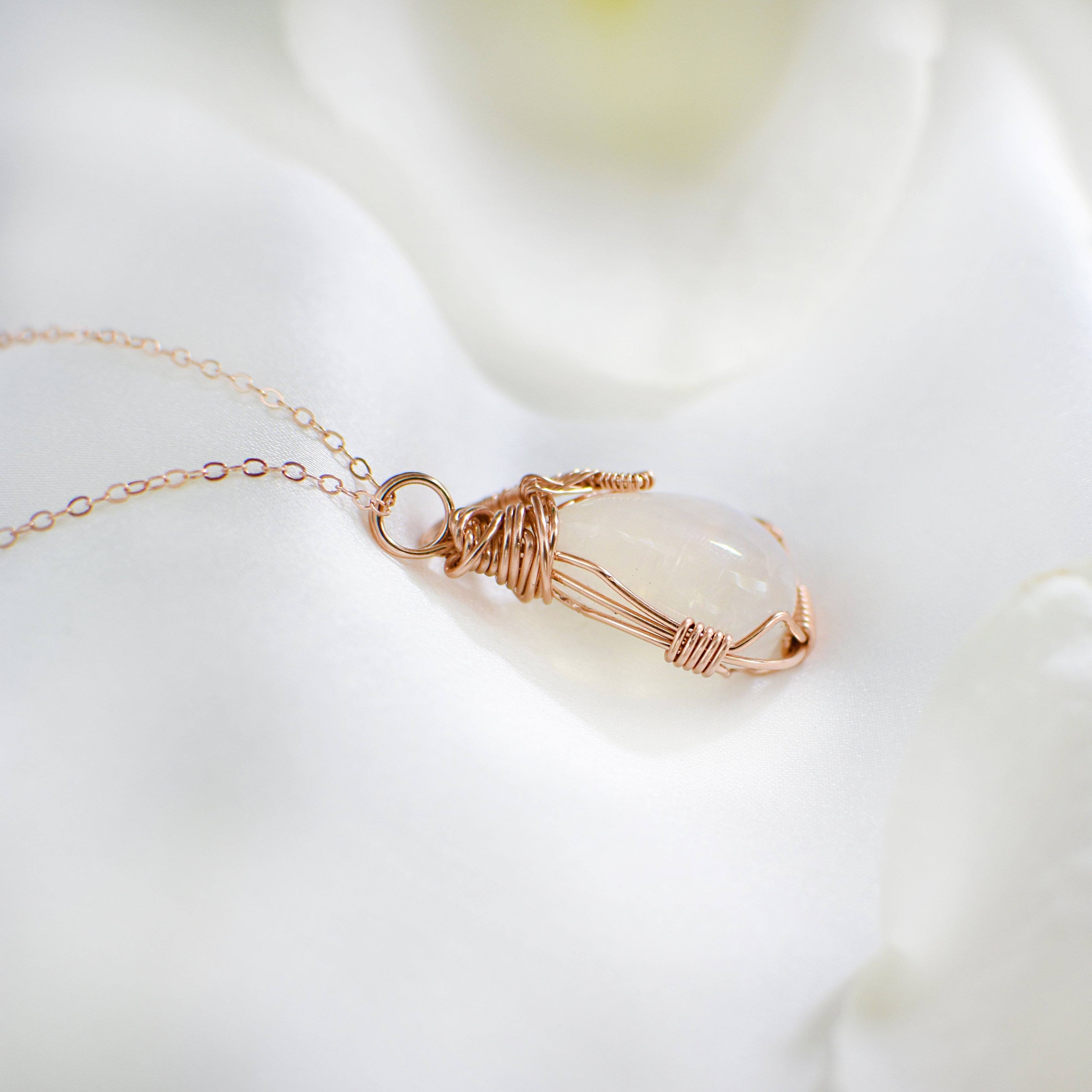 Rose Gold Rainbow Moonstone Necklace for Women - Elegant Dainty Pendant Jewelry Gift for Birthday, Anniversary & Valentine's Day - Perfect for Everyday Wear & Special Occasions