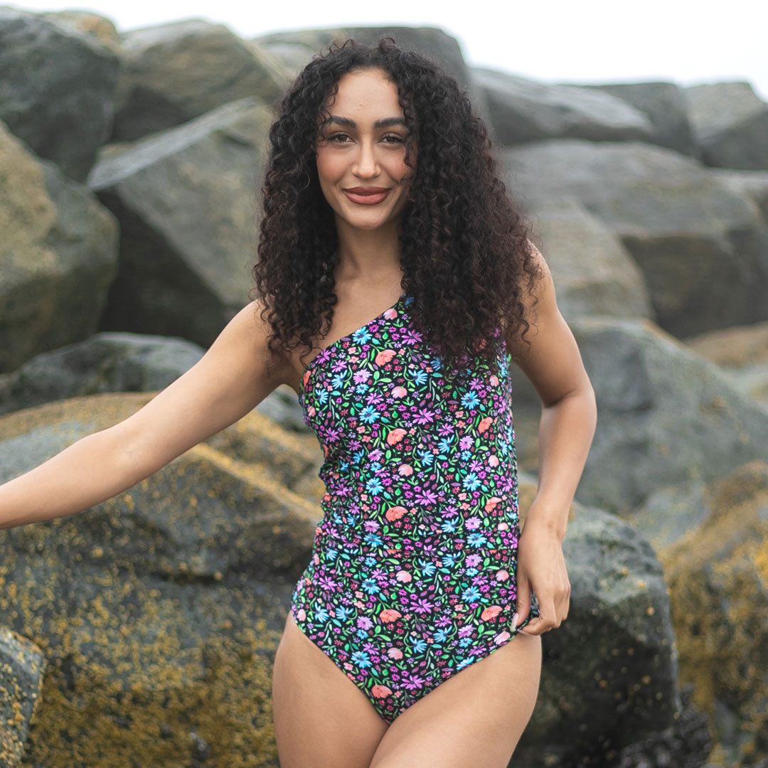 Women's Single Shoulder One Piece Swimsuit - Sexy Monokini Bathing Suit for Beach & Pool - Perfect for Summer Vacation, Swim Parties and Tropical Getaways