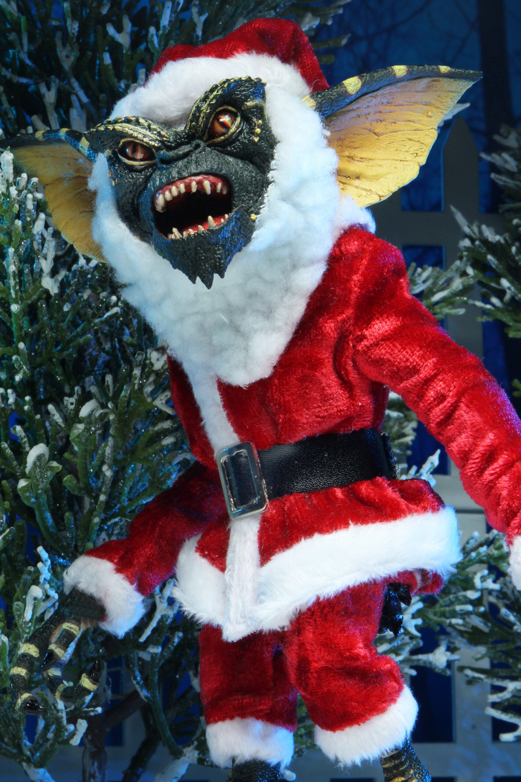 NECA Gremlins Ultimate Santa Stripe & Gizmo Action Figures – Collectible Christmas Movie Toys for Holiday Decor & Gift Giving