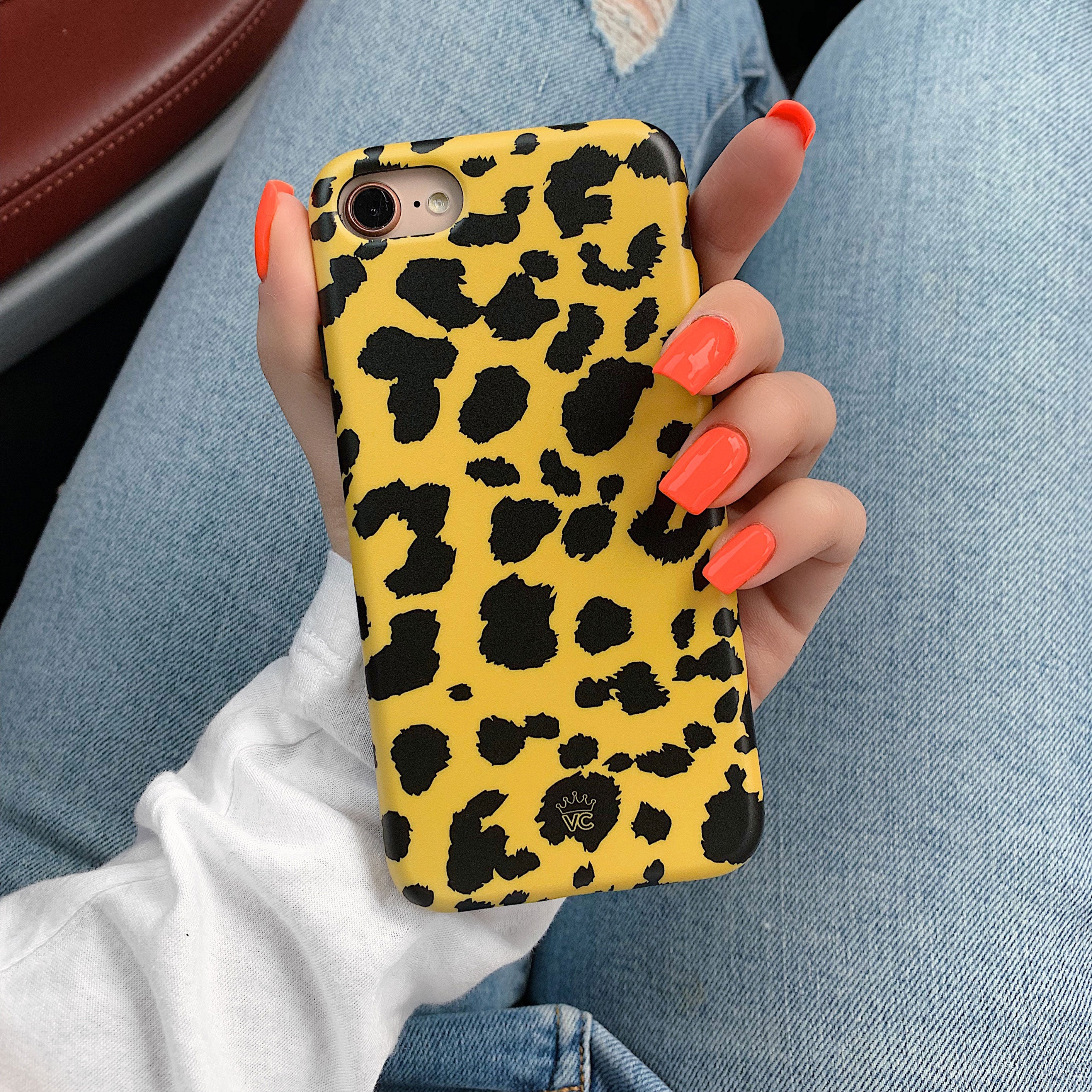 Golden Cheetah iPhone Case - Premium Protective Cover for iPhone 13/14/15 Pro Max - Stylish Animal Print Design - Perfect for Outdoor Adventures, Travel & Daily Use